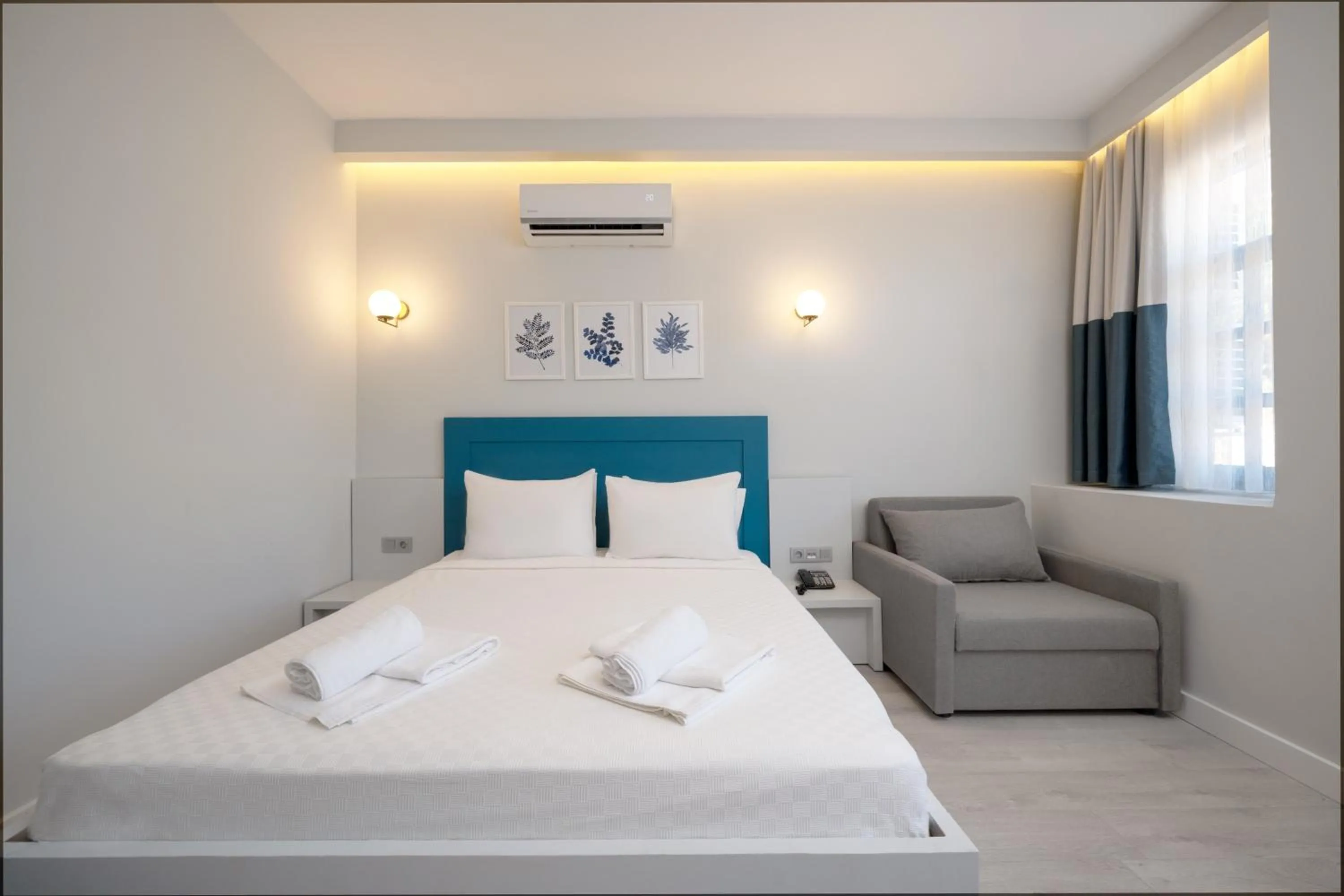 Standard Triple Room in Kas Marin Hotel