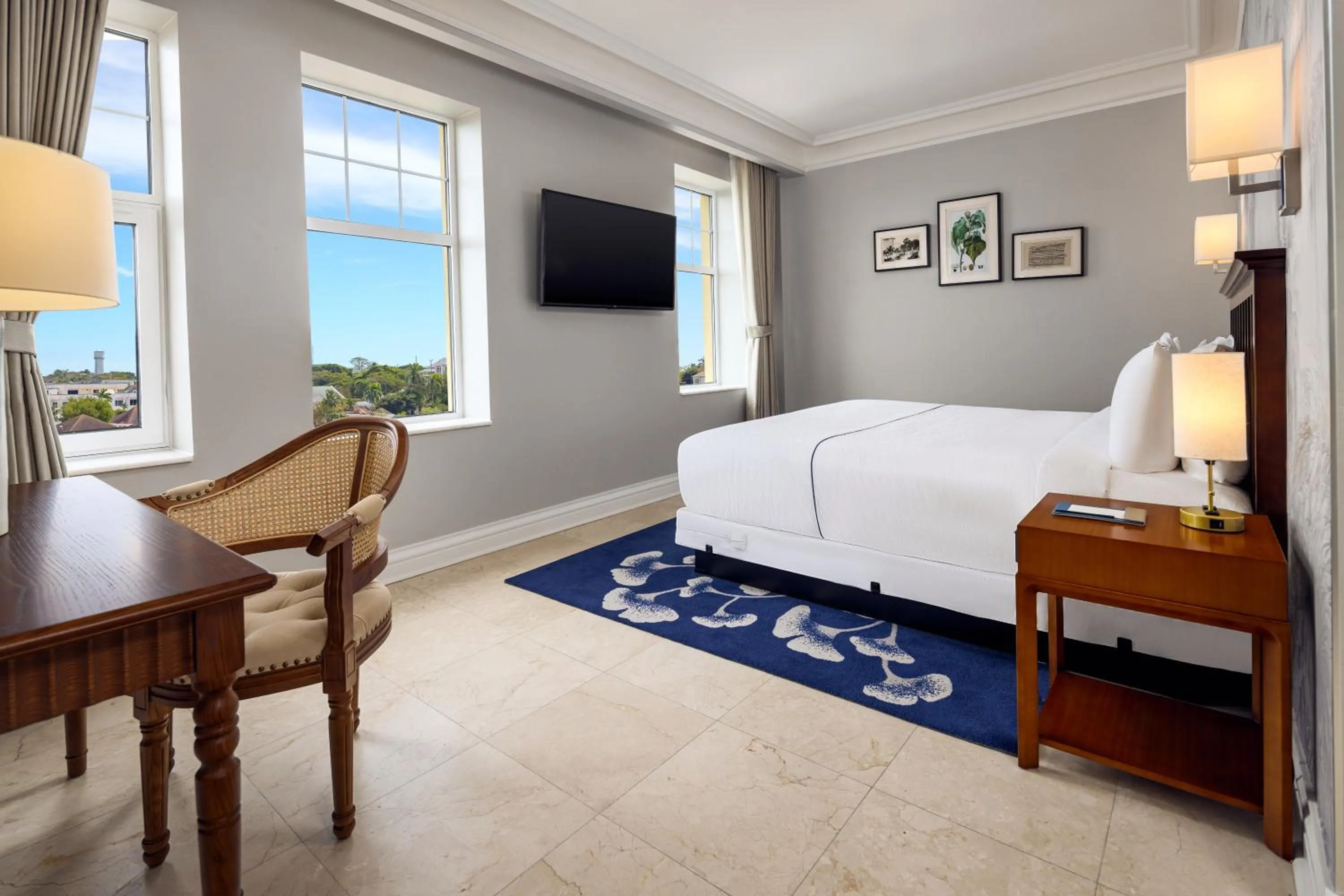 City View 1 King Bed Suite in British Colonial Nassau