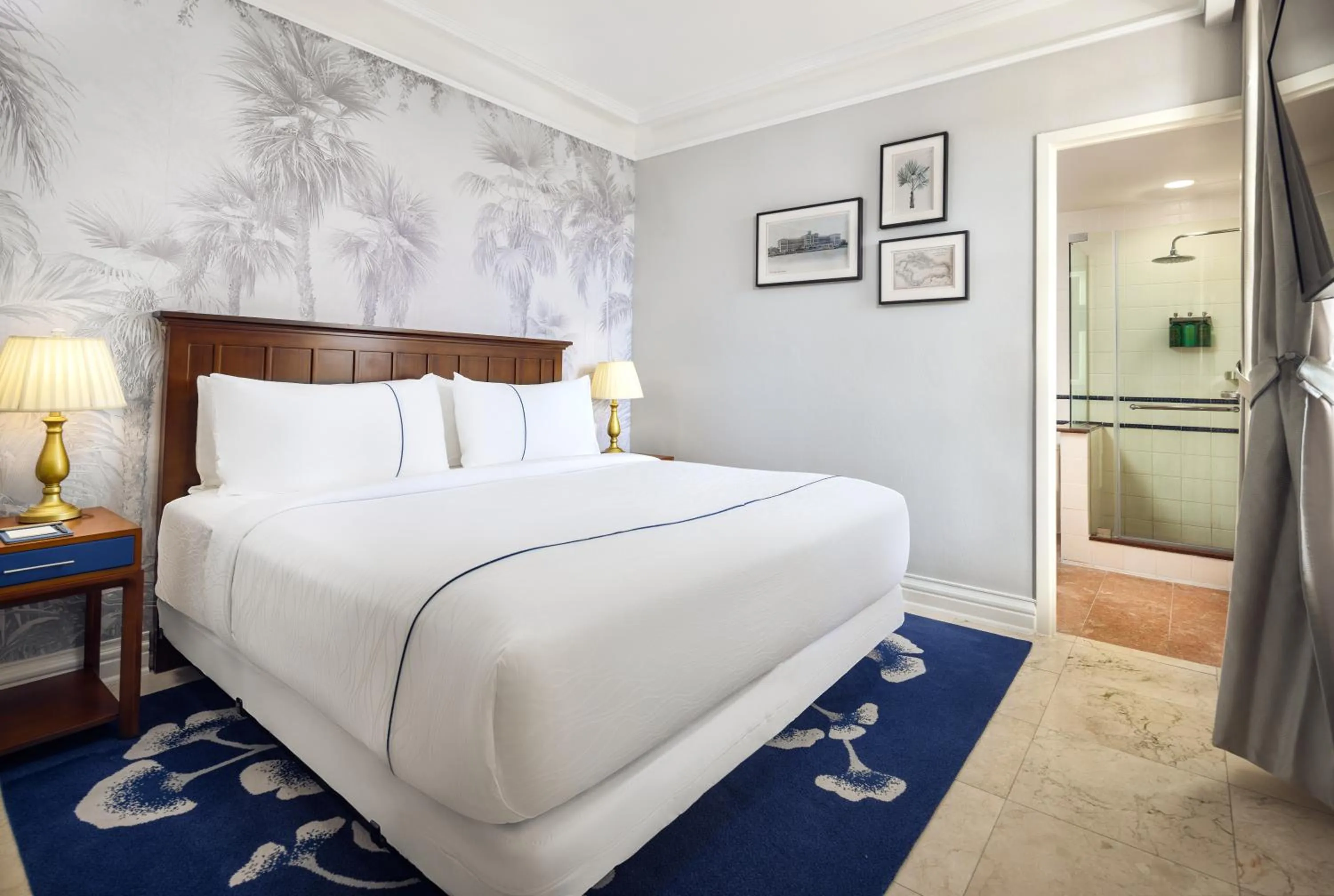 Suite with Garden View in British Colonial Nassau