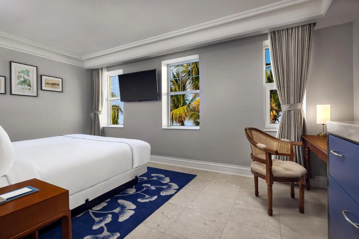 King Room with Garden View in British Colonial Nassau