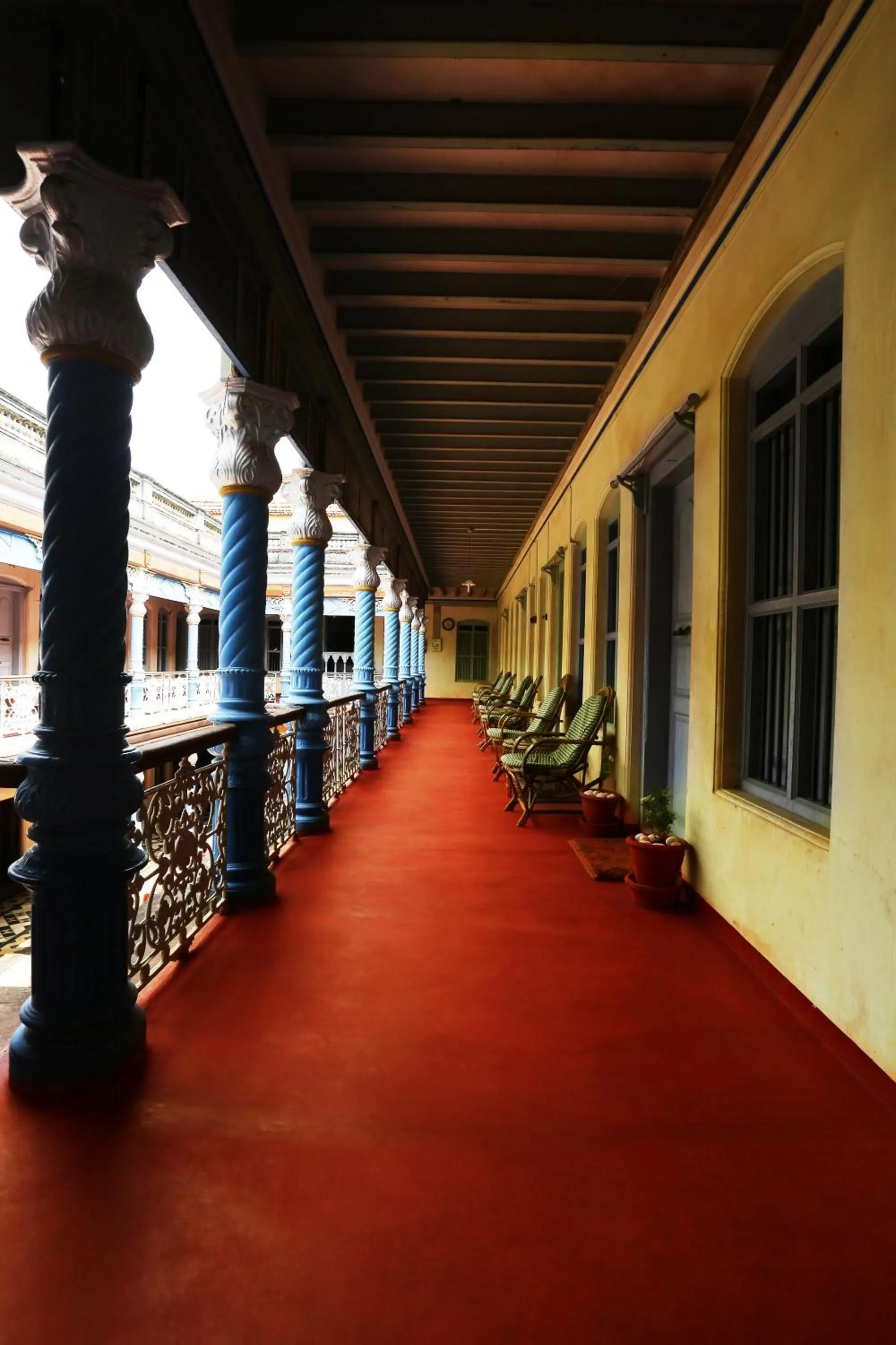 Deluxe Heritage Twin Room in Chettinadu Mansion – An Authentic Heritage Palace