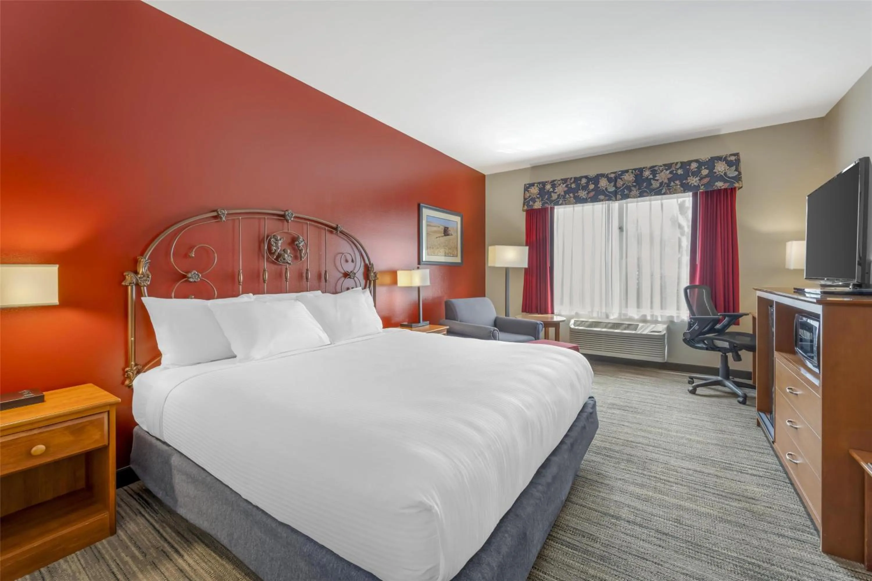 King Room with Bath Tub - Disability Access/Non-Smoking  in Best Western Bronco Inn