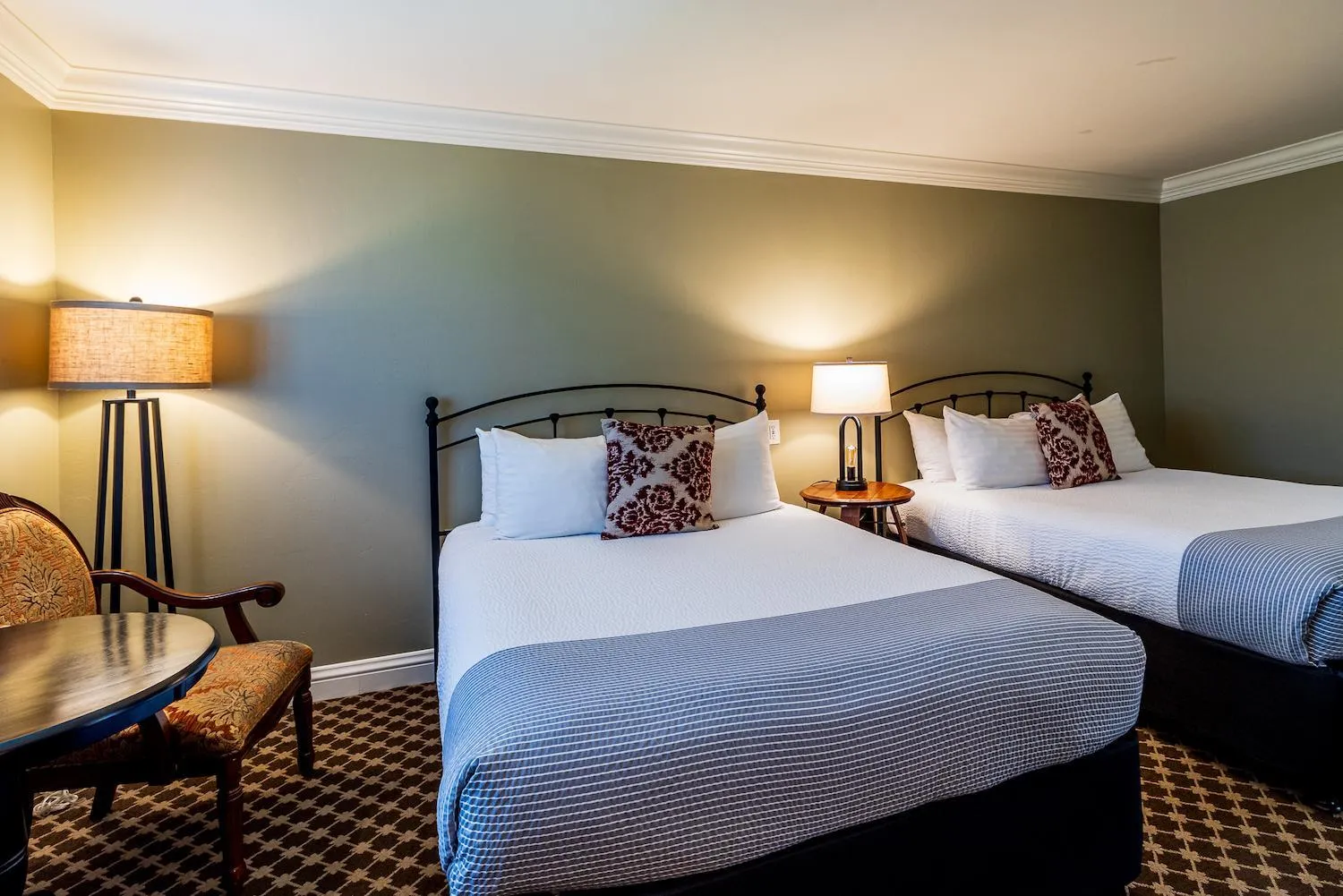 Two Queen Fireplace Forest View in Cambria Pines Lodge