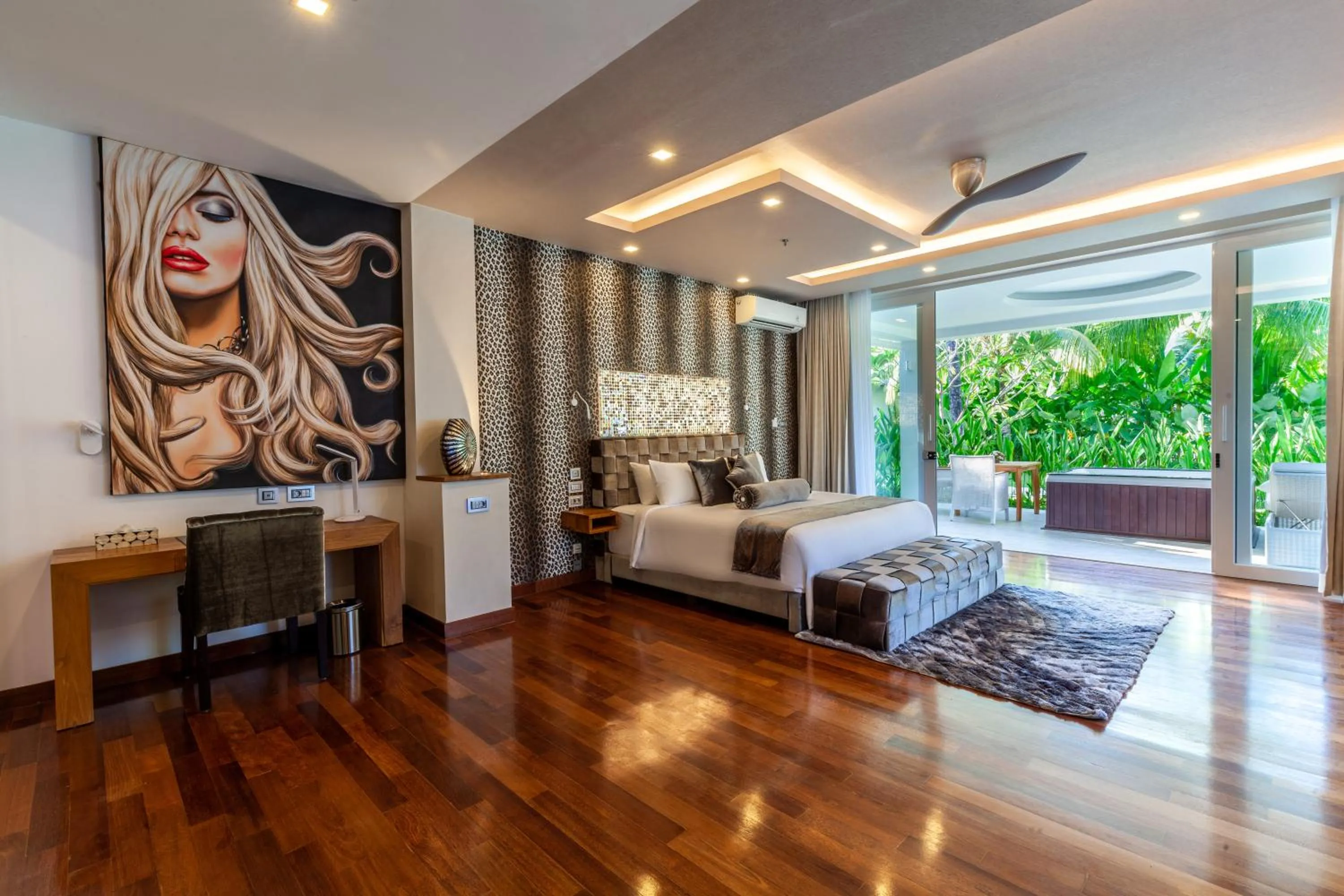 Suite with Jacuzzi, Garden View in Seven Secrets by Hanging Gardens