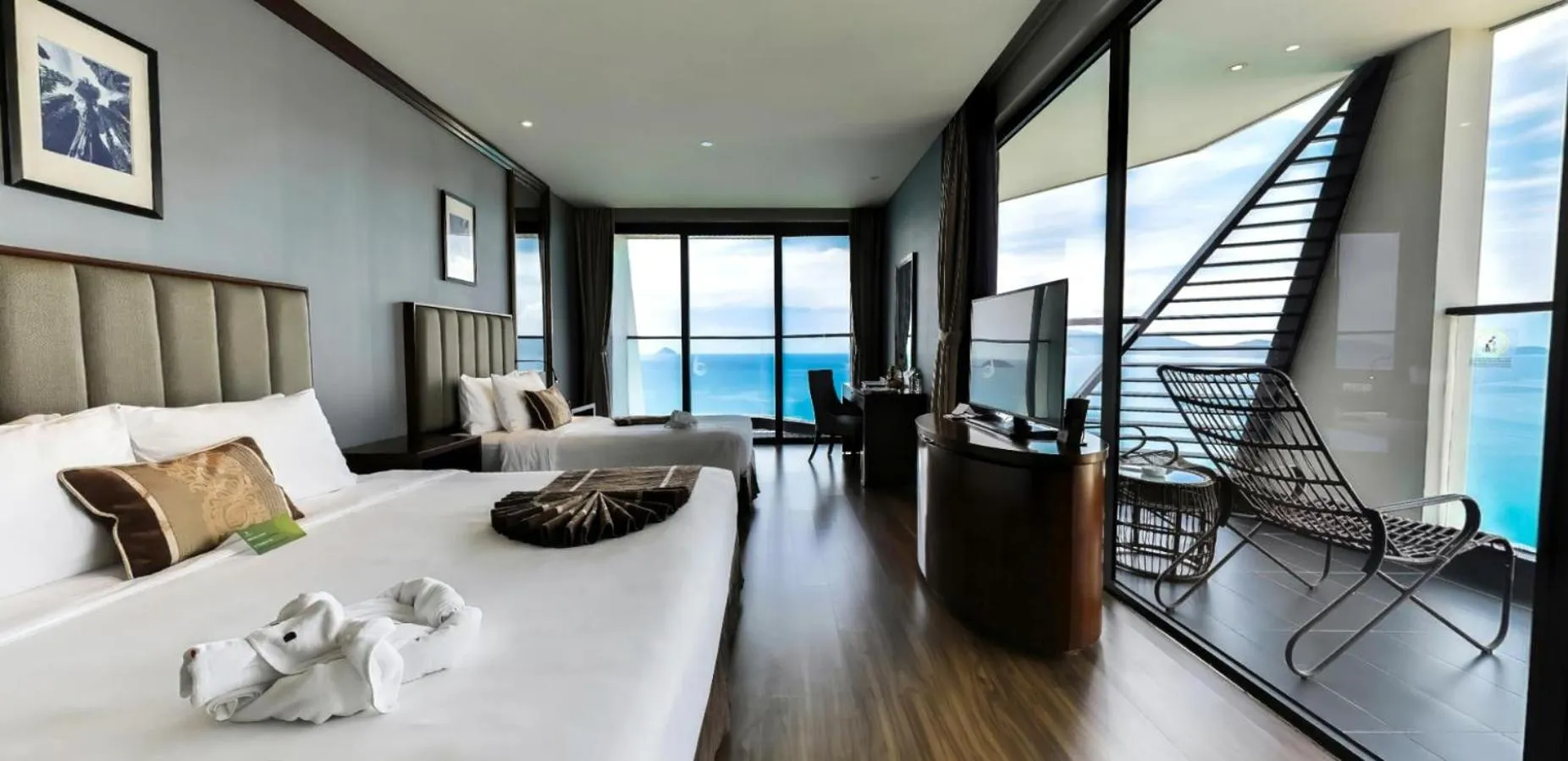 Pacific Triple Room with Ocean View and Bathtub in Boton Blue Hotel & Spa