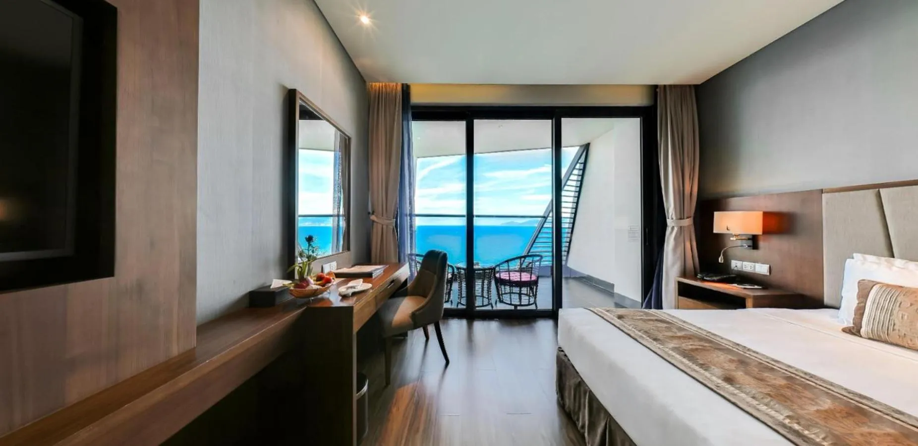 Deluxe Twin Room with Ocean View - Sauna access & Stay More, Pay Less in Boton Blue Hotel & Spa