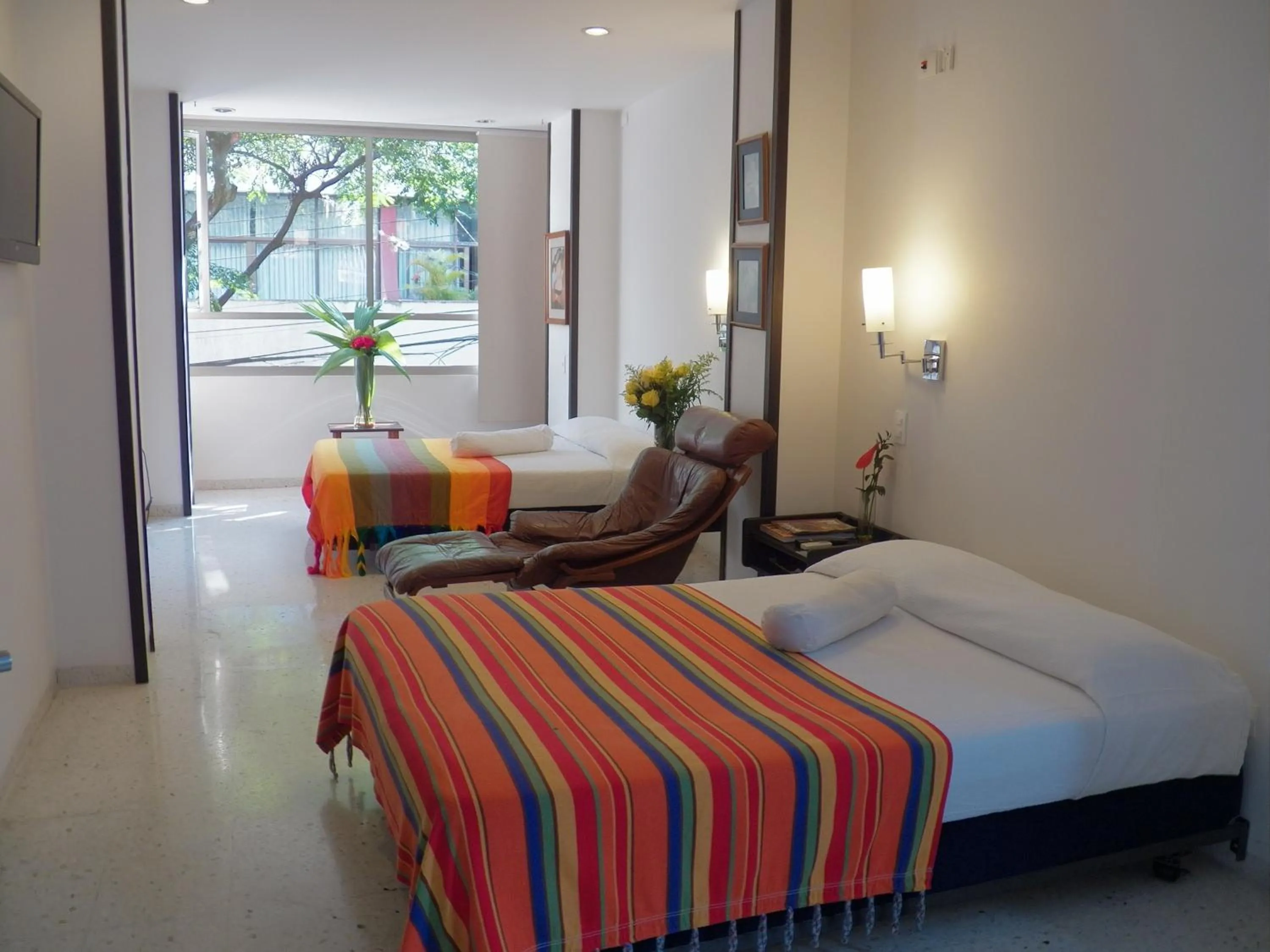 Superior Twin Room in Hotel Casa Santa Monica Norte