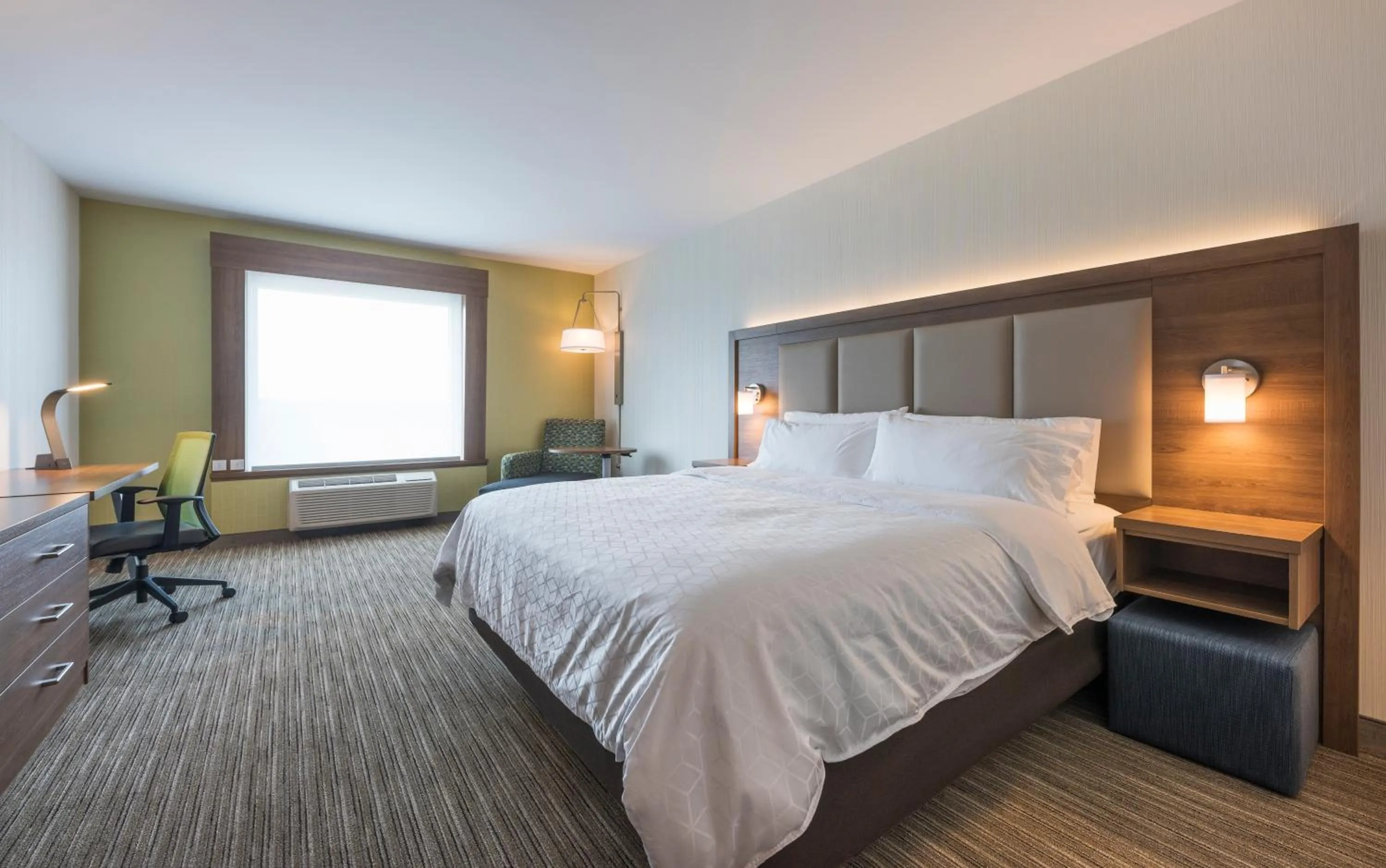 Standard King Room in Holiday Inn Express & Suites Moncton by IHG