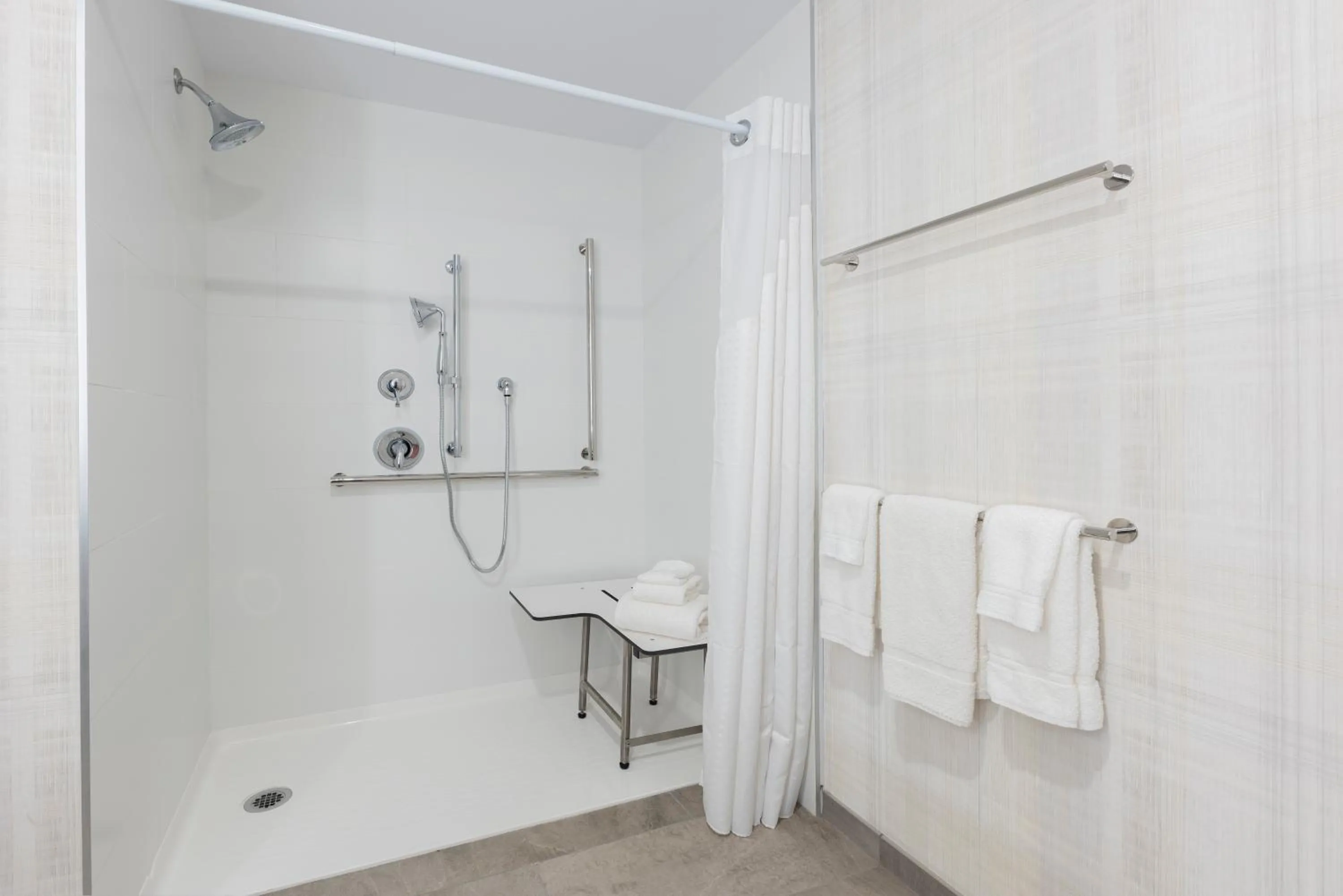King Room - Hearing Accessible - Roll-in Shower in Holiday Inn Express & Suites Moncton by IHG