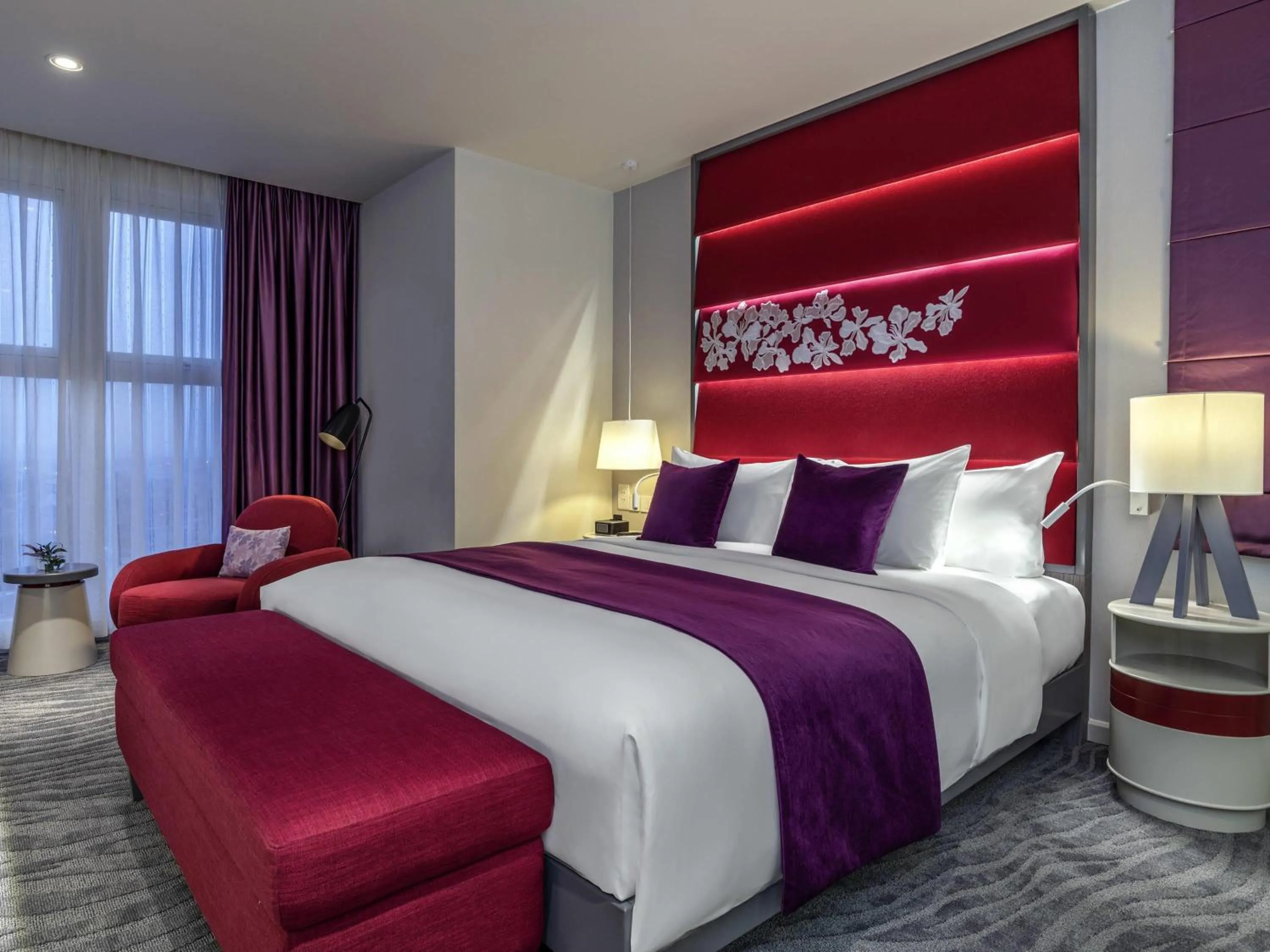 Deluxe King Suite - Privilege Lounge Access in Mercure Hai Phong