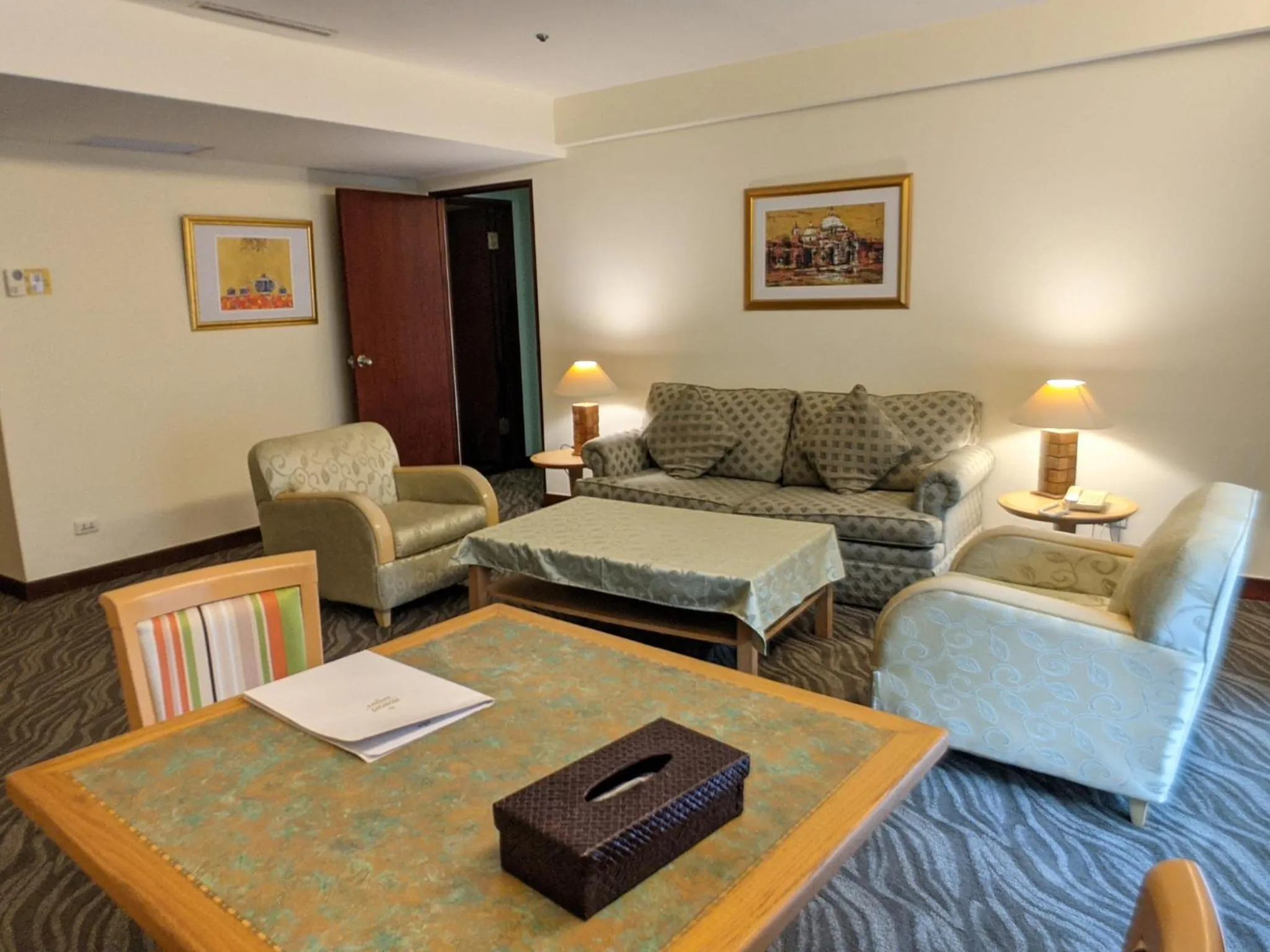 Deluxe Suite in Howard Beach Resort Kenting