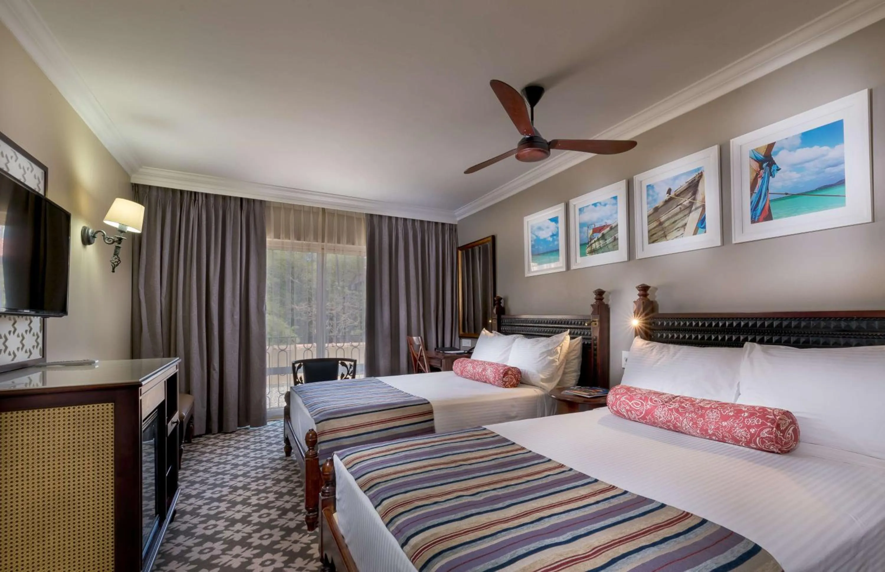 Standard Room 2 Double Beds Non Smoking - single occupancy in Southern Sun Maputo