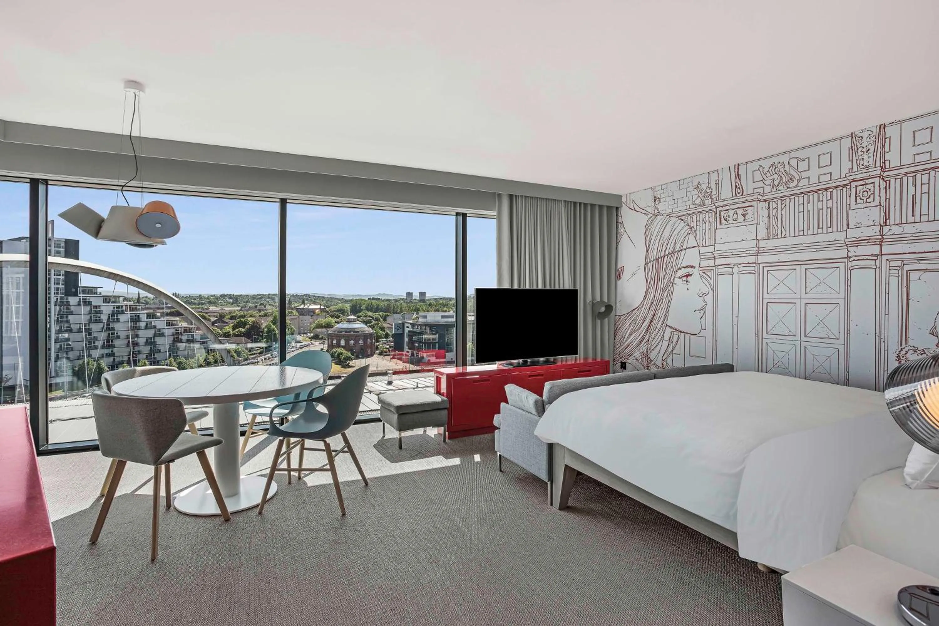 Corner Suite with River View in Radisson RED Hotel, Glasgow