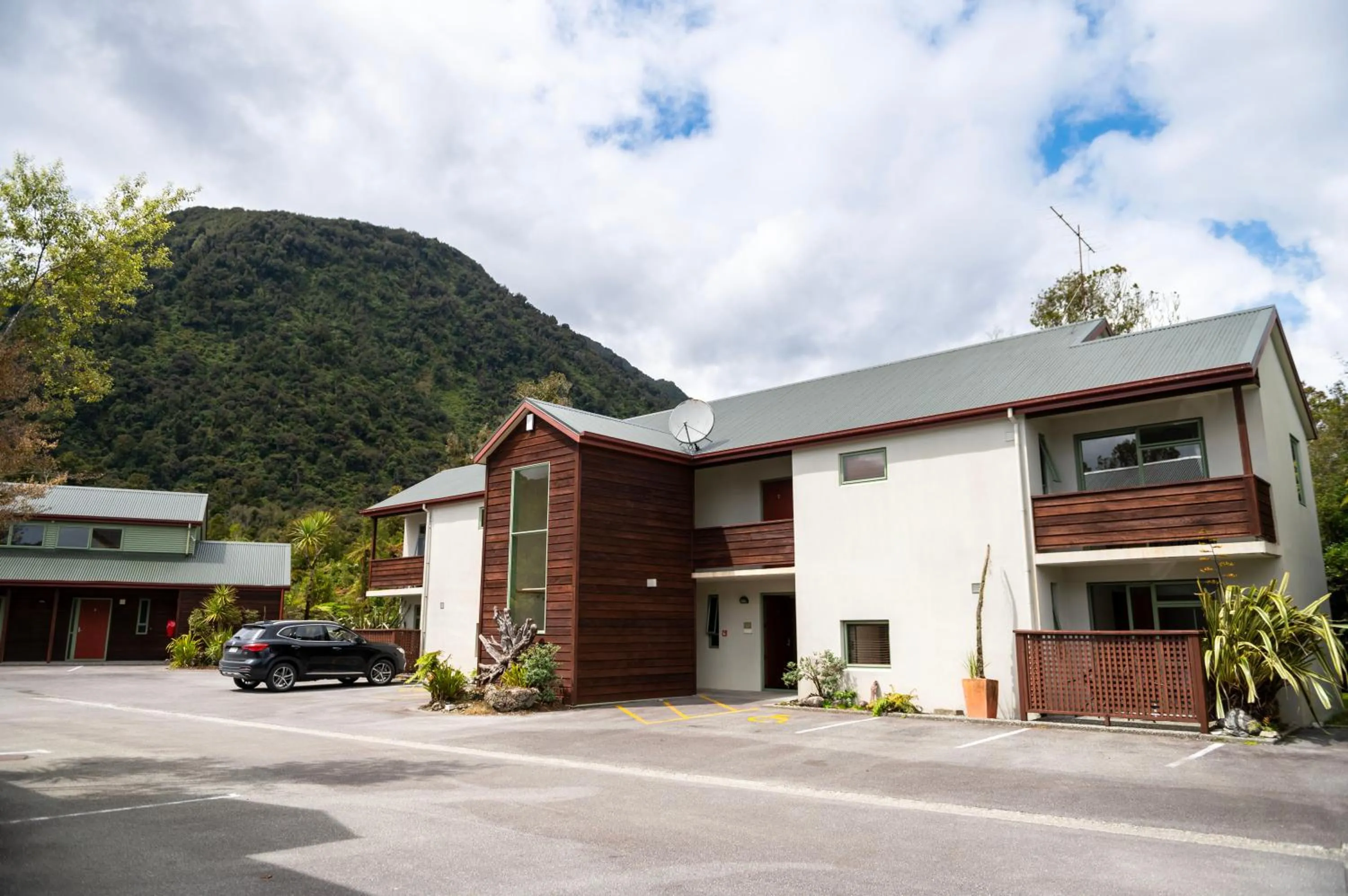 One-Bedroom Apartment in Punga Grove