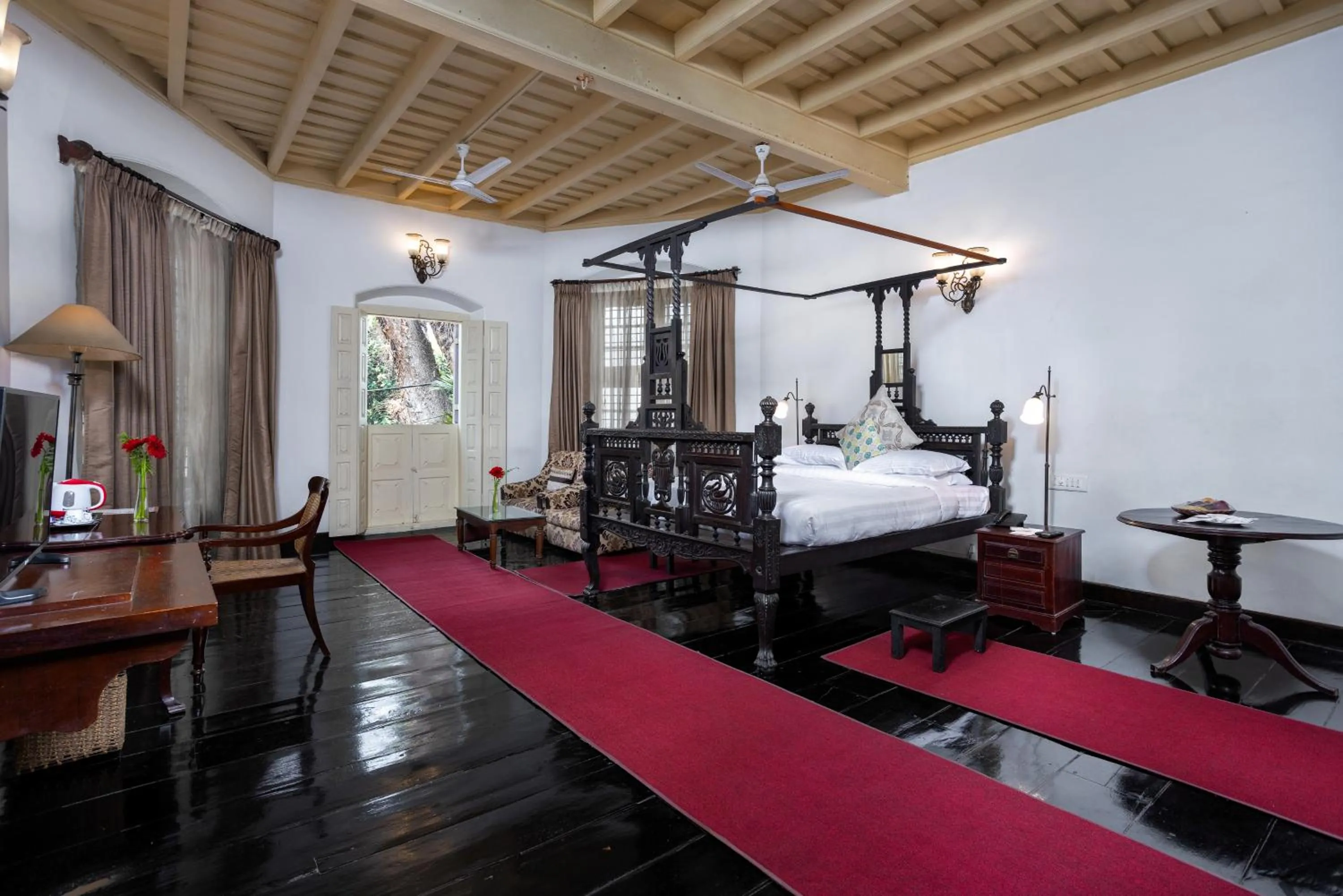 Deluxe Suite in Koder House