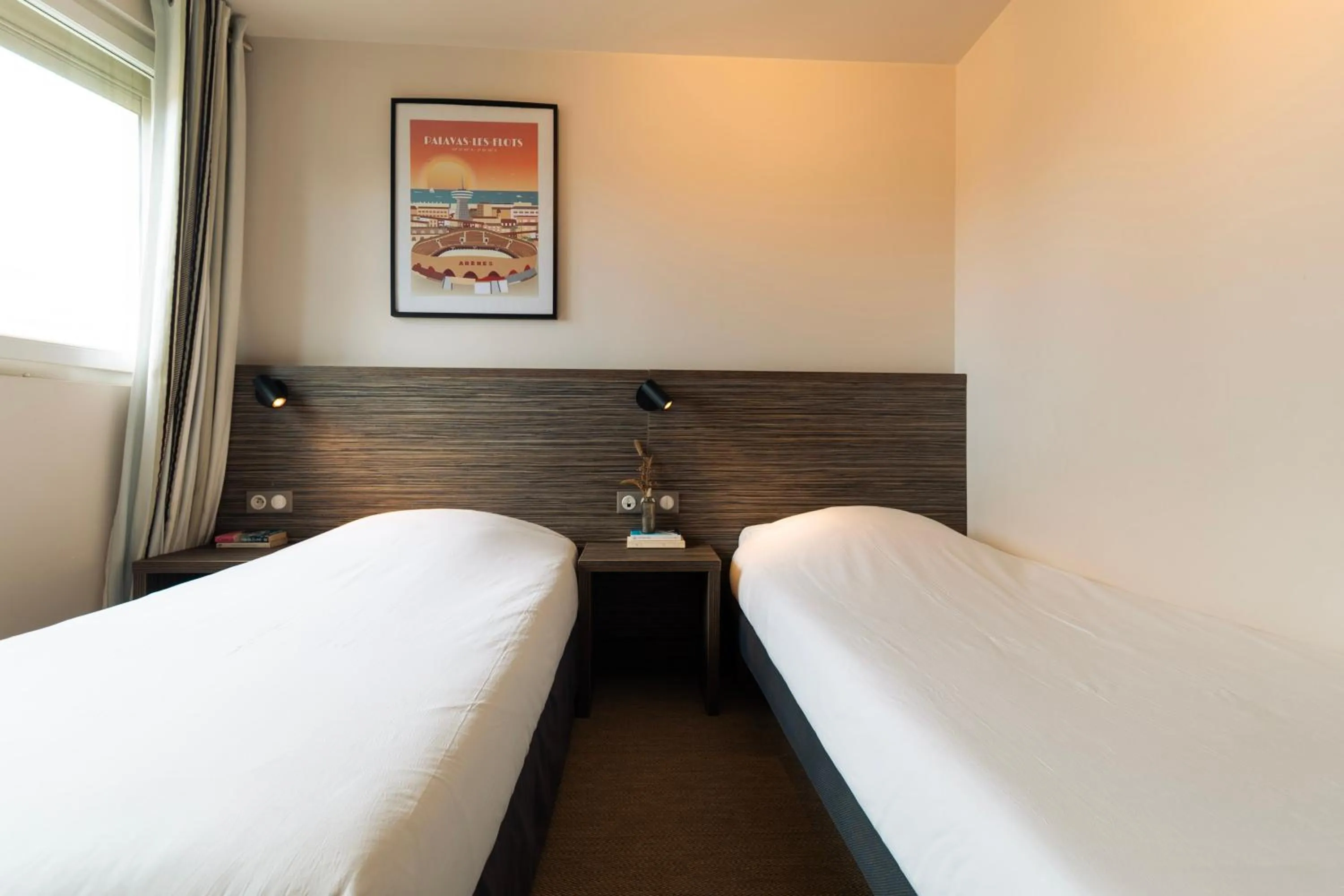 Twin Room Sea Side in Hôtel du Midi Plage