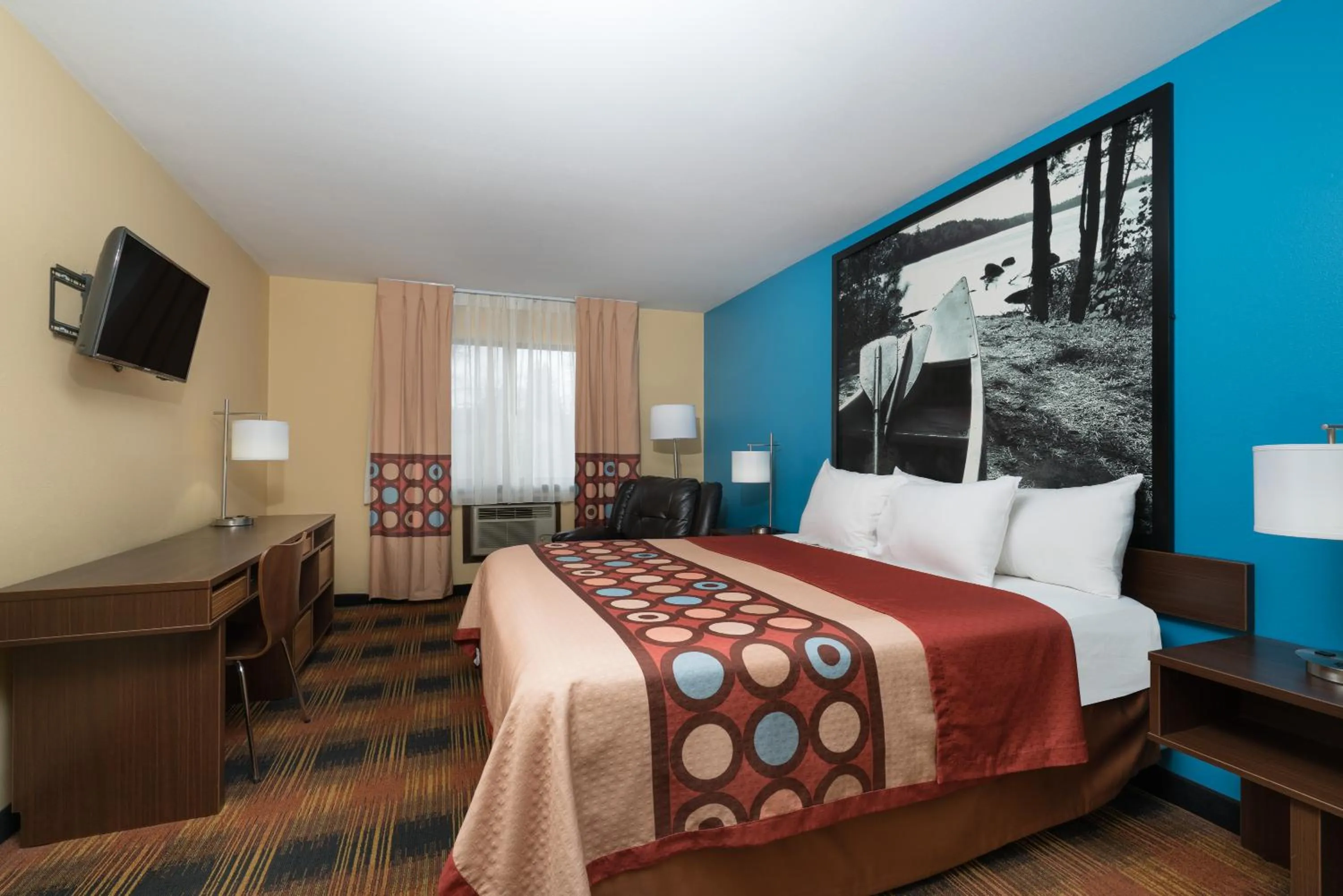 Queen Room - Second Floor/Non-Smoking in Super 8 by Wyndham Rochester Mayo Clinic Area