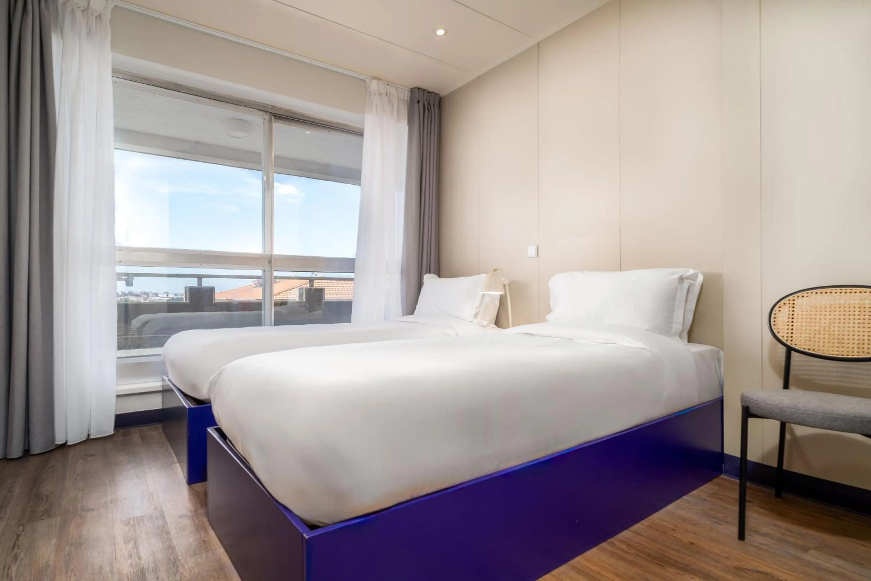 Twin Room in Herculano Stays Porto - Digital Access