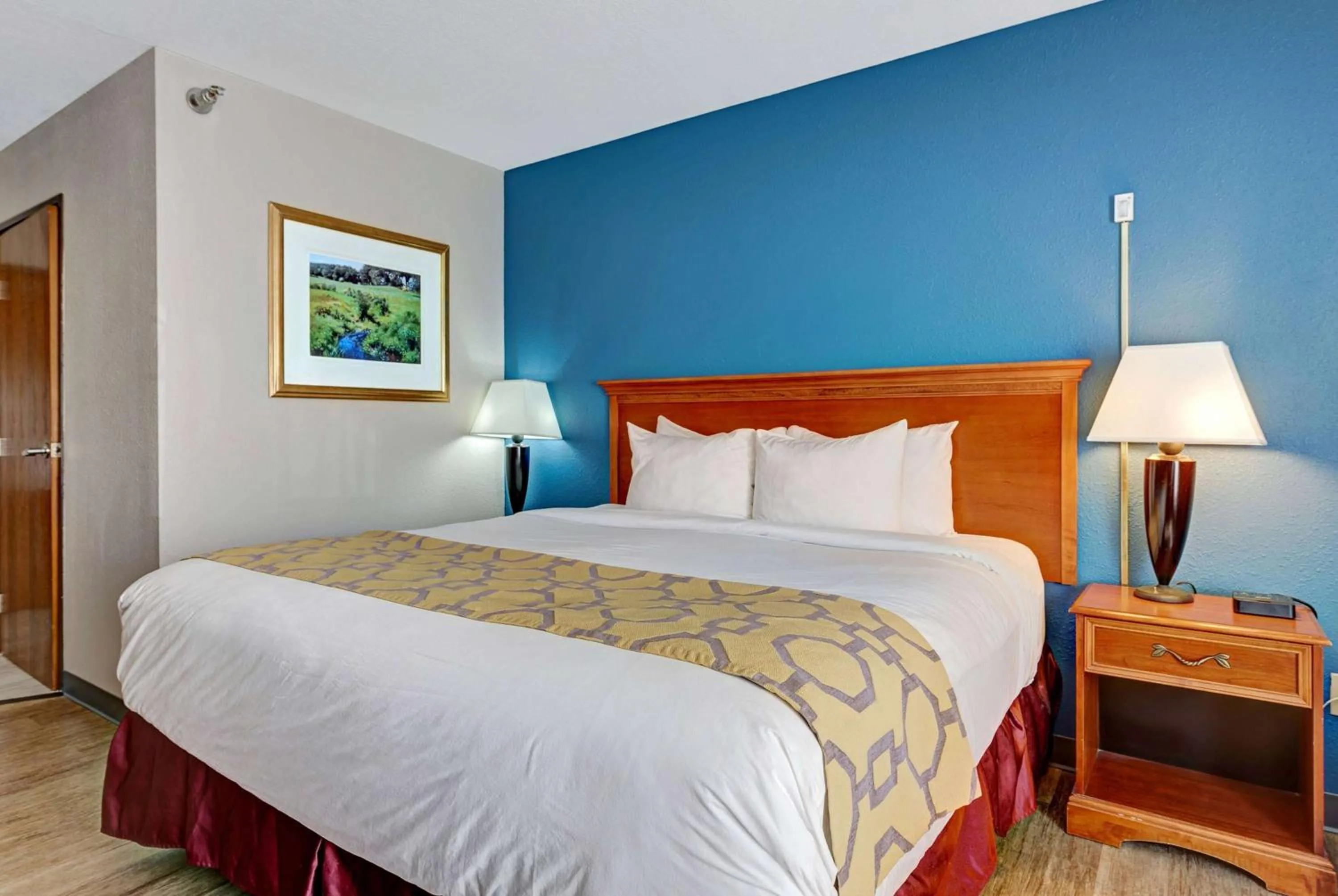 King Room - Non-Smoking in Baymont by Wyndham Salida