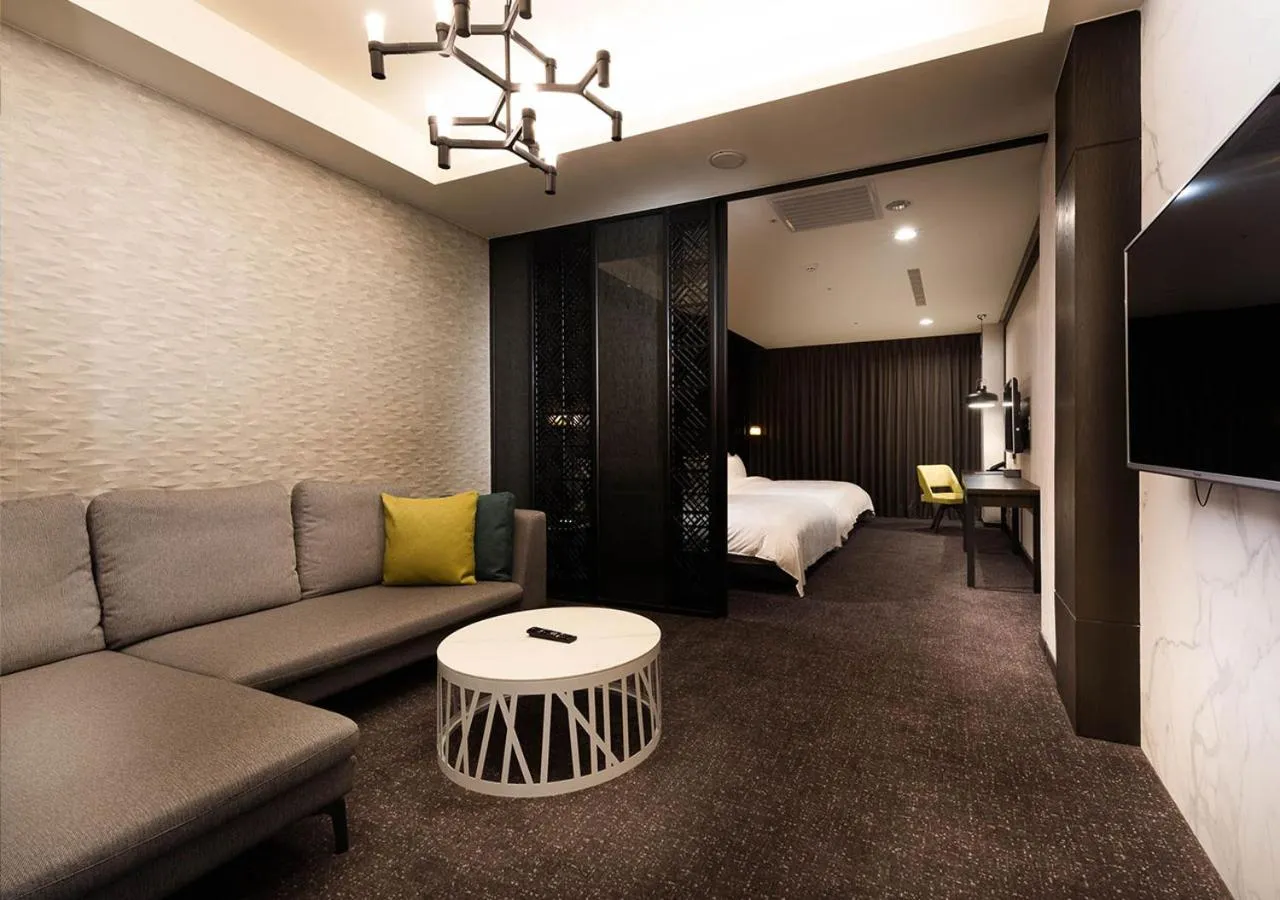 Deluxe Quadruple Room in Hotel Château Anping