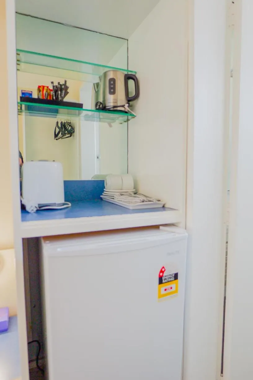 Budget Double Room in Abbotsleigh Motor Inn