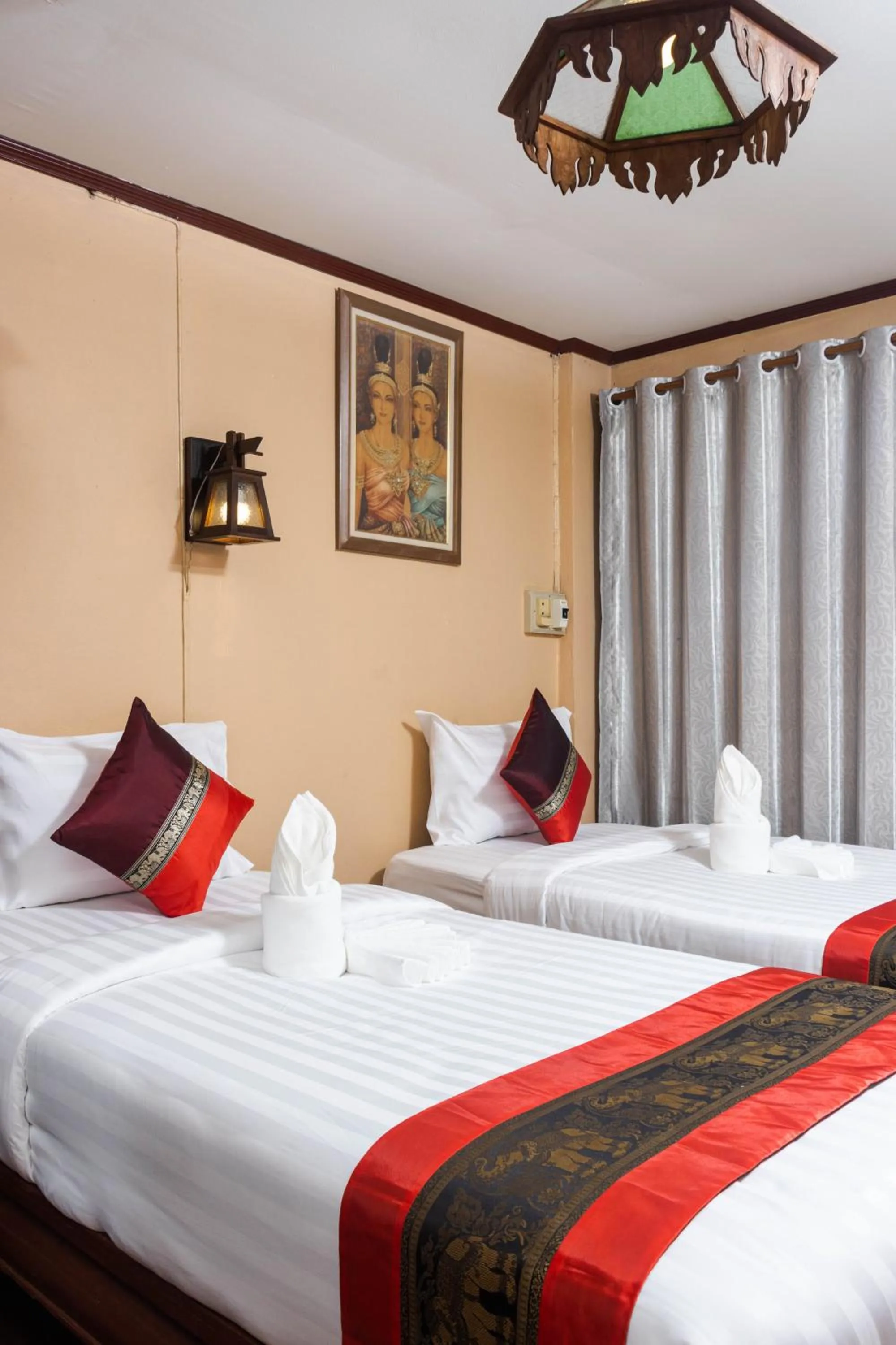 Deluxe Twin Room in S.K. House 1