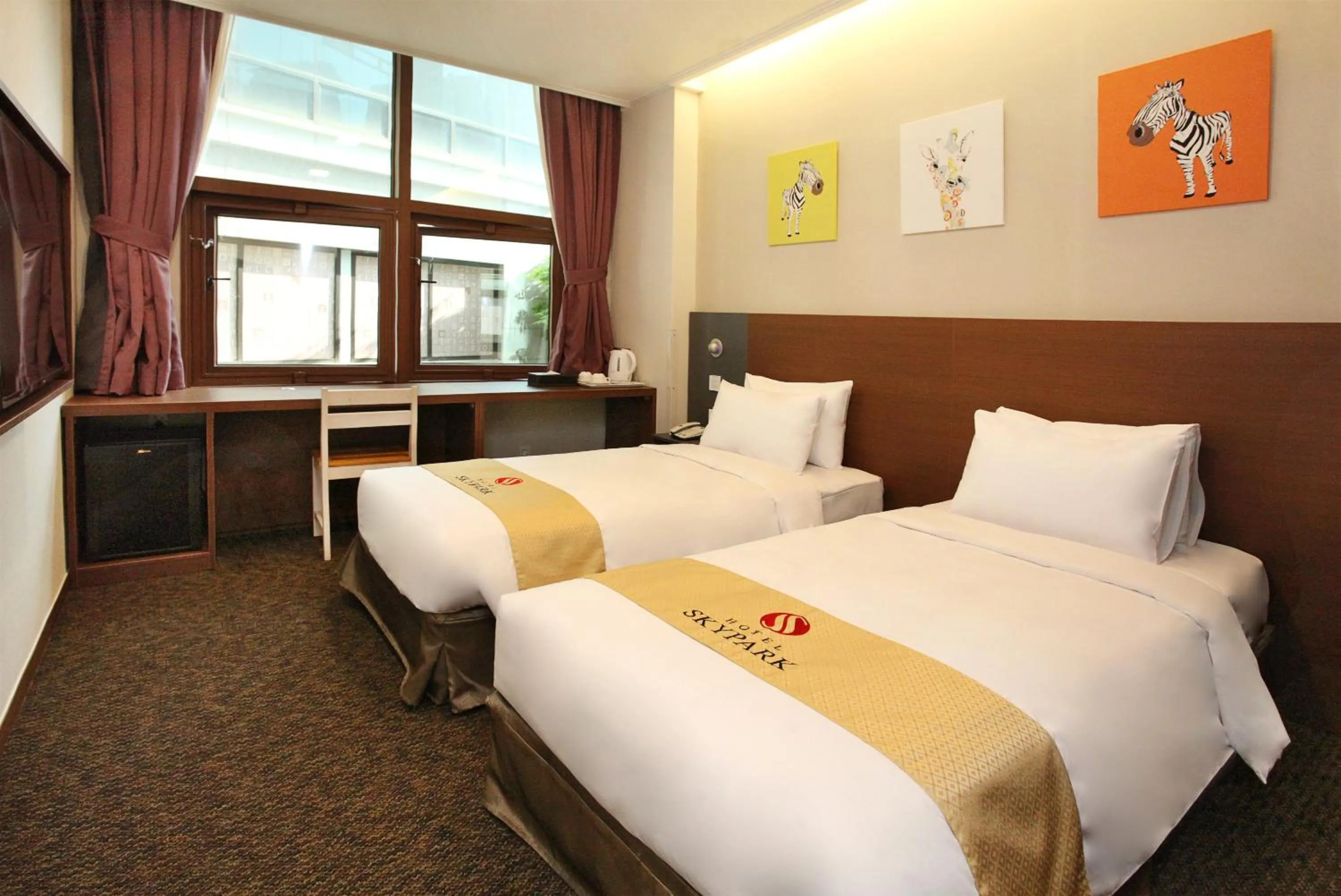Standard Twin Room  in Hotel Skypark Myeongdong 2