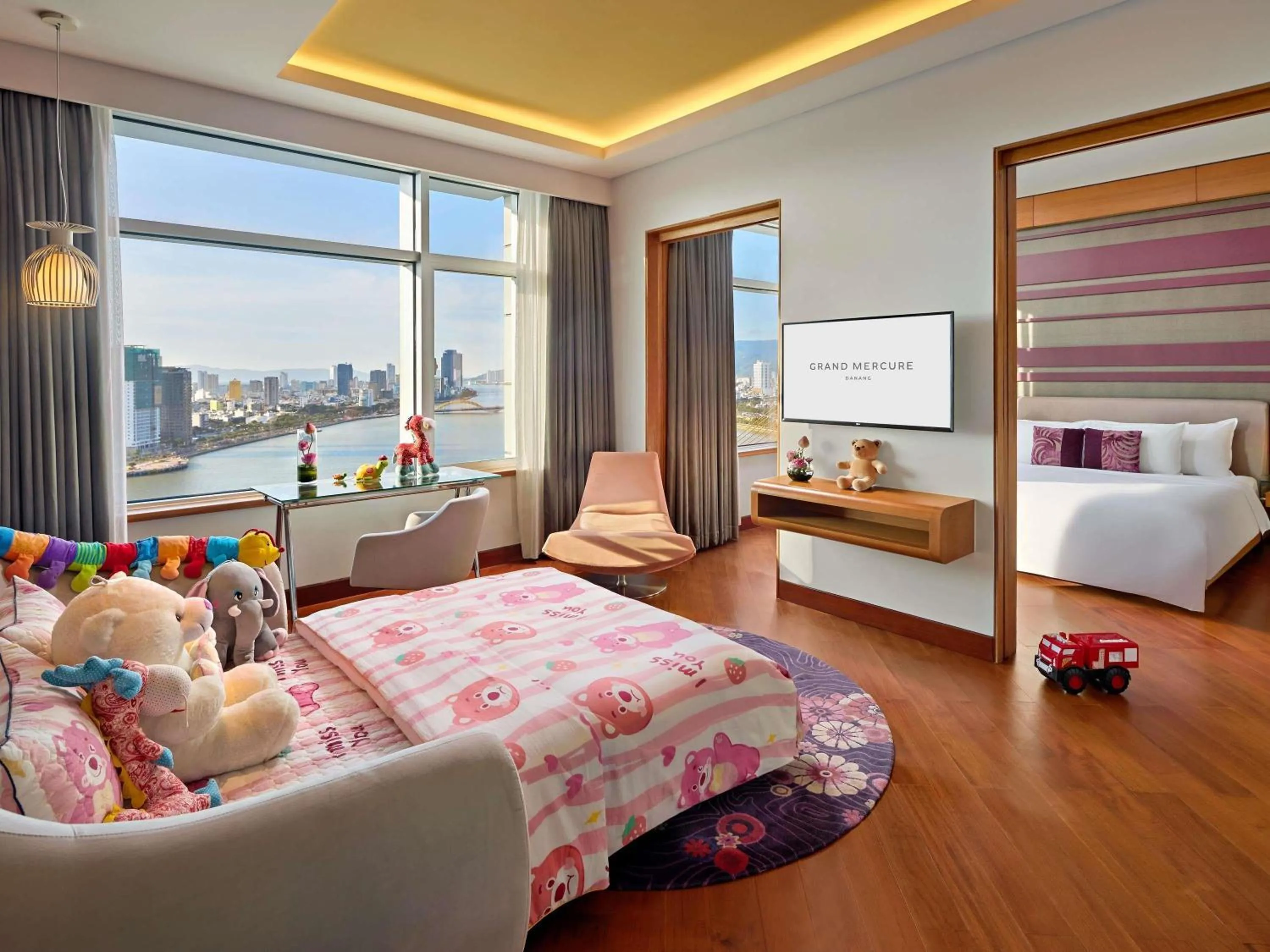 Family Suite - High Floor with Executive Lounge access in Grand Mercure Danang