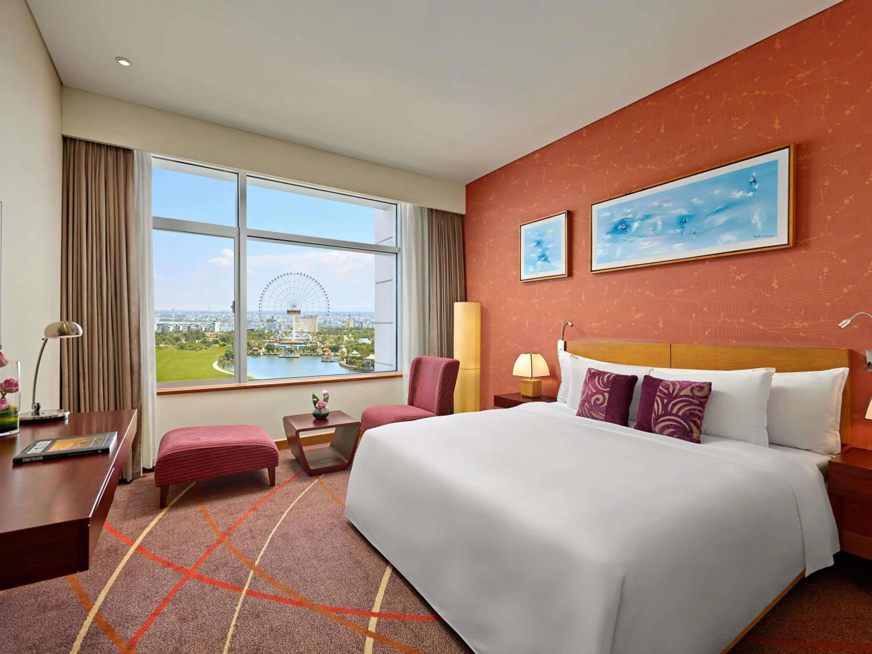 Deluxe Queen Room - High floor with Executive Lounge access in Grand Mercure Danang