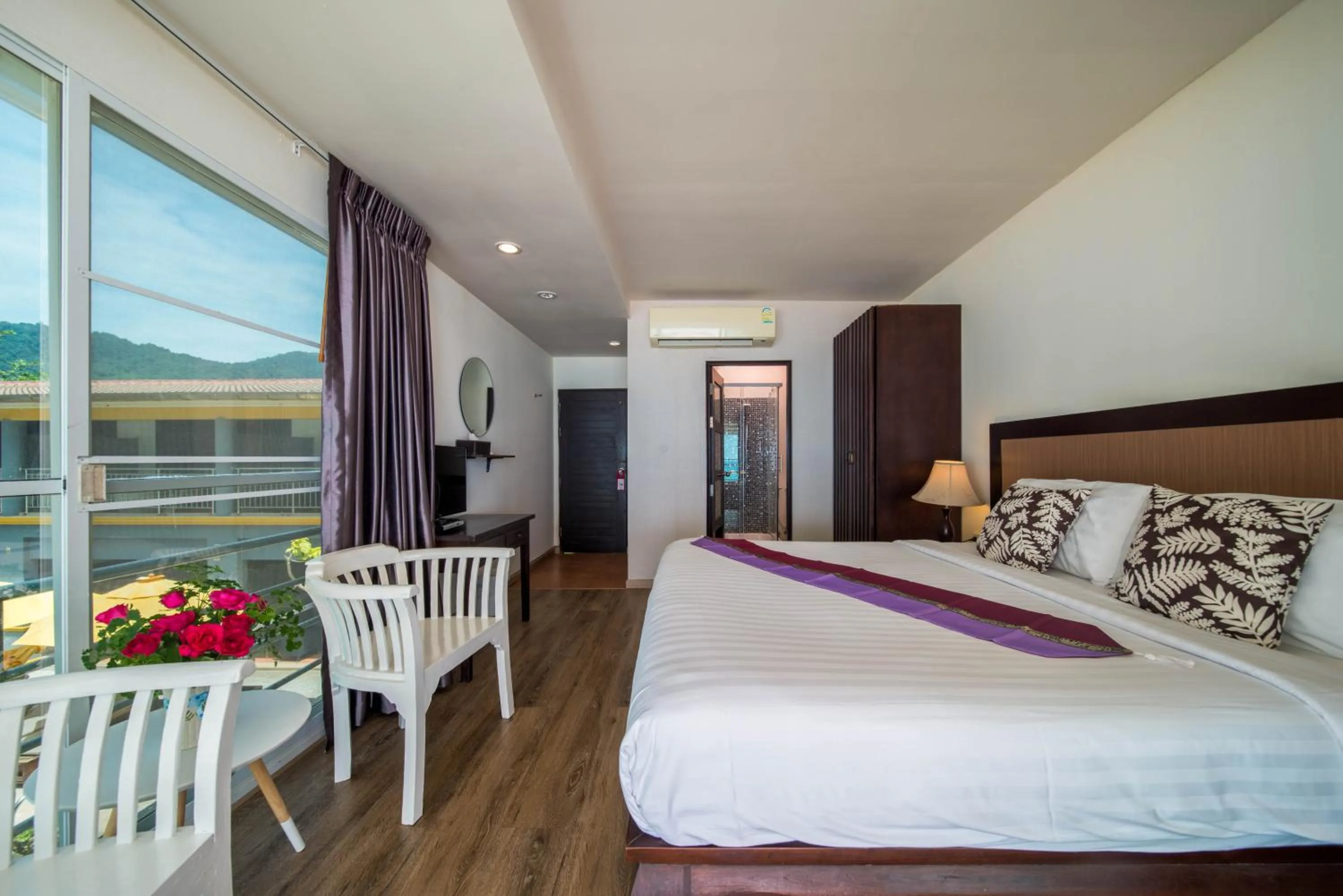 Studio with Sea View in Kamala Beachfront Apartment