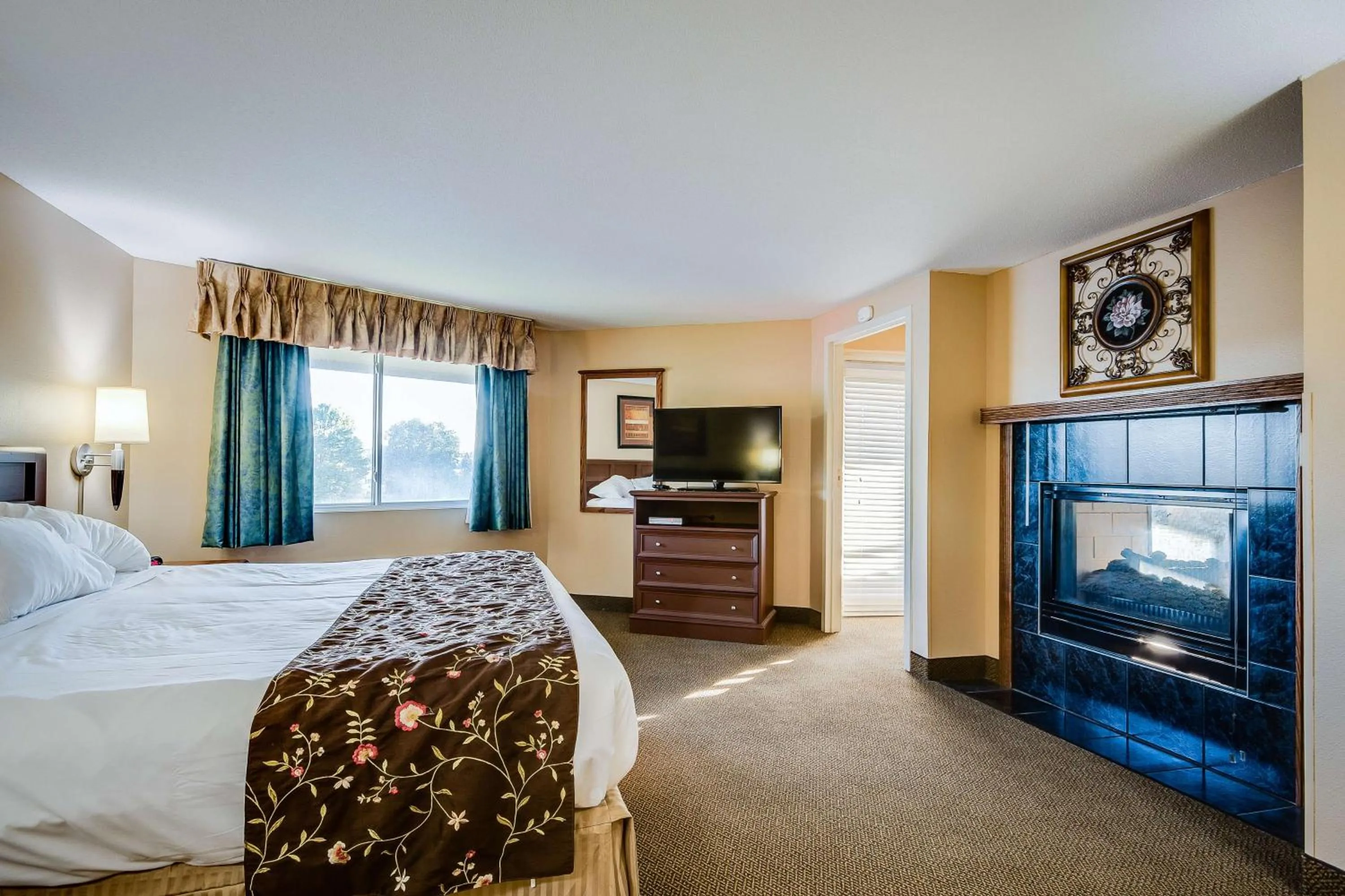 King Suite with Sofa Bed and Terrace in Quality Inn & Suites Black River Falls I-94