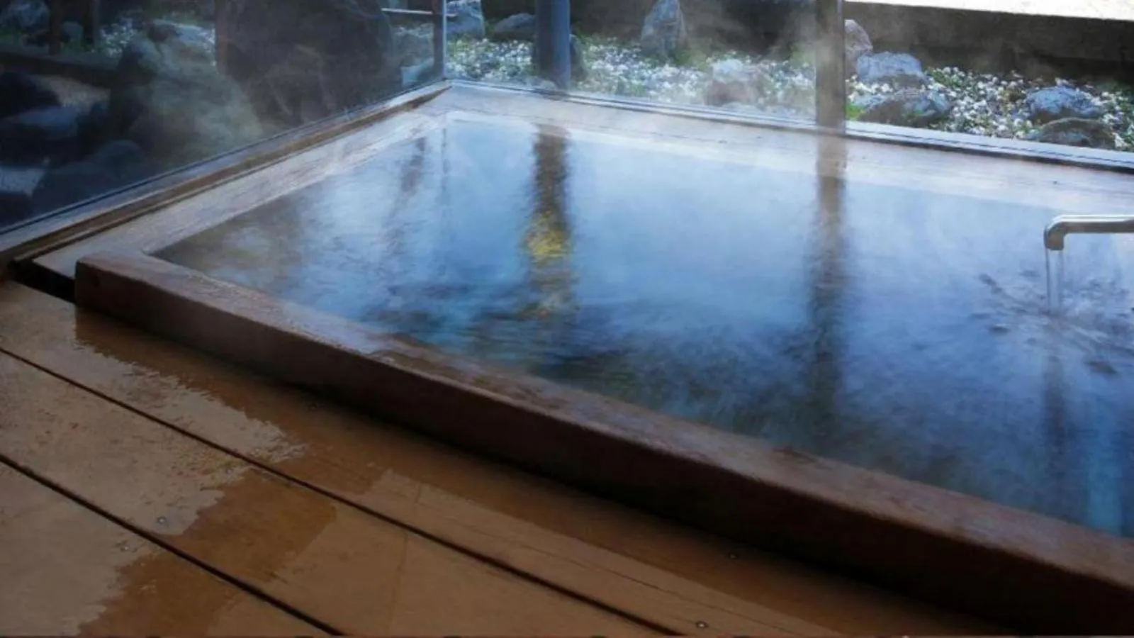 Deluxe Japanese-Style Twin Room - single occupancy in Kurofune Hotel