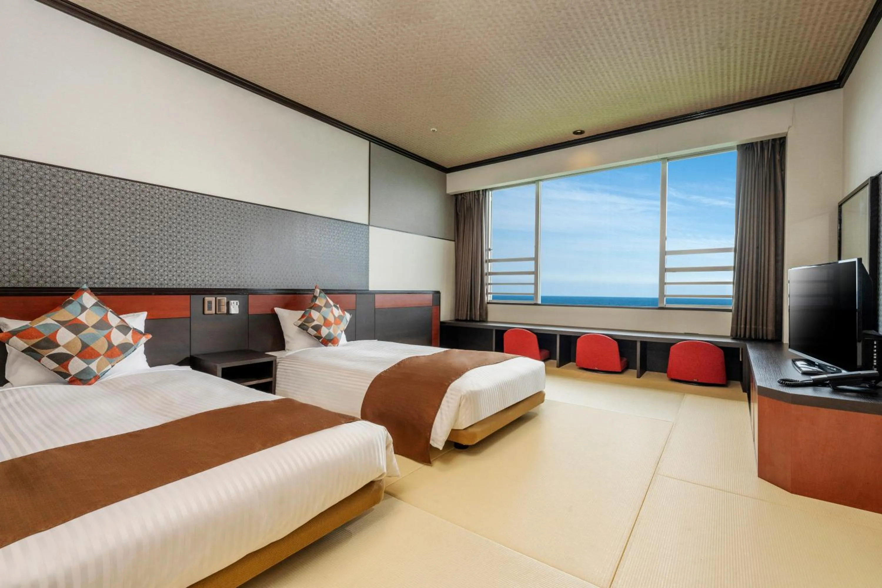HORIZON Japanese Twin Room - single occupancy - Non-Smoking in Hotel New Akao