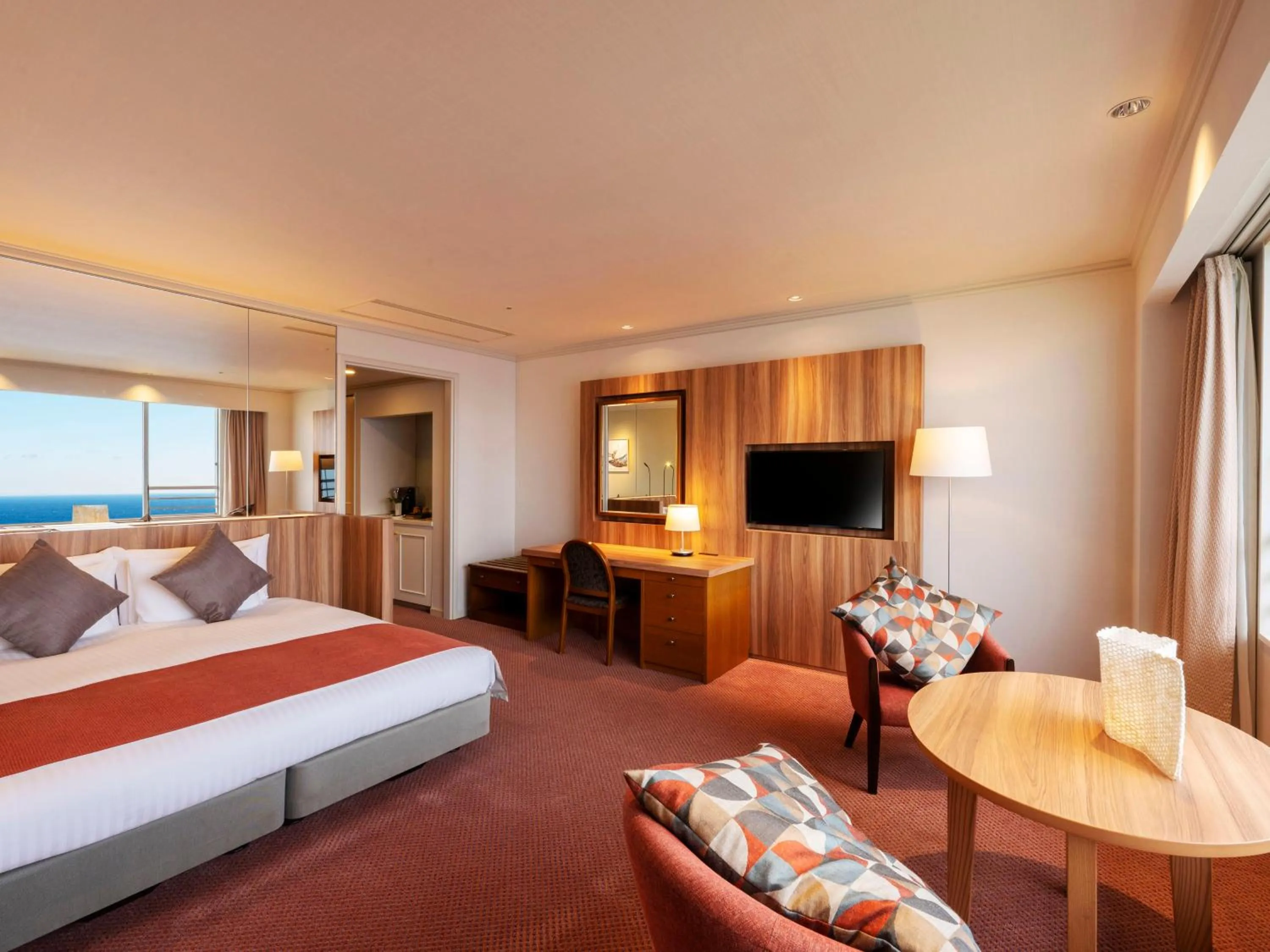 HORIZON Deluxe King Room - single occupancy - Non-Smoking in Hotel New Akao