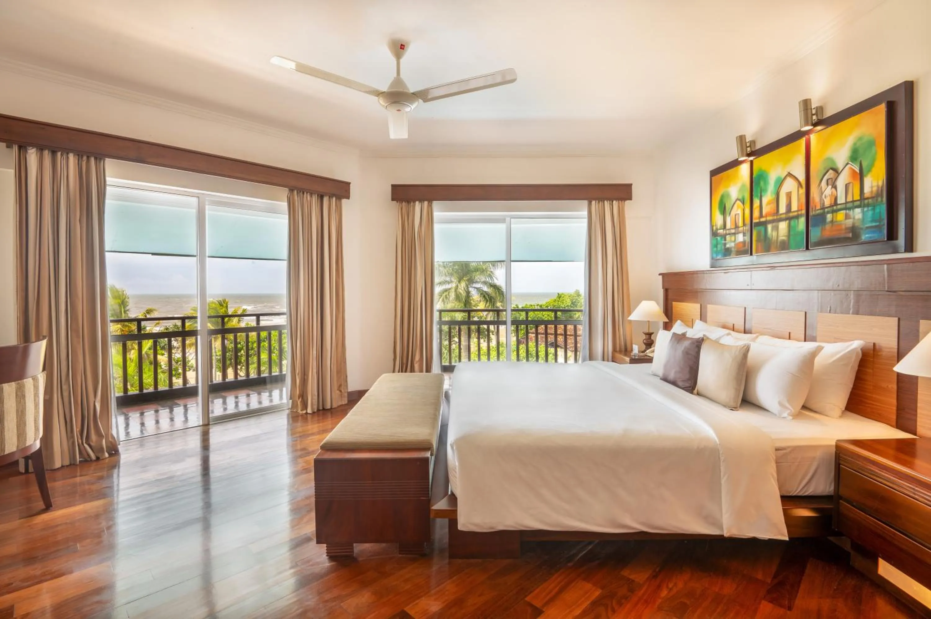 Suite with Sea View in The Palms