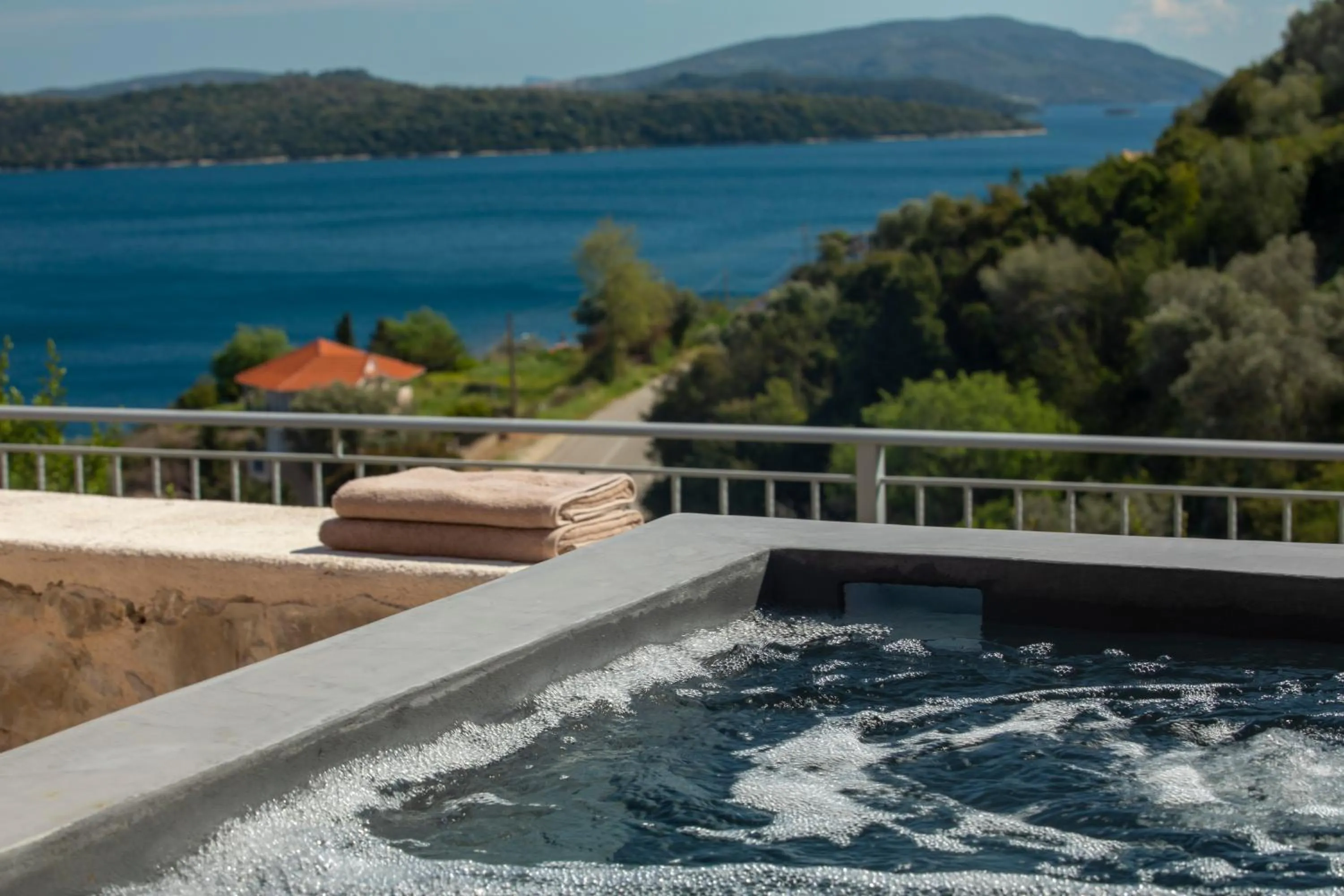 Superior Suite with Outdoor Hot Tub and Sea View in Red Tower Hotel