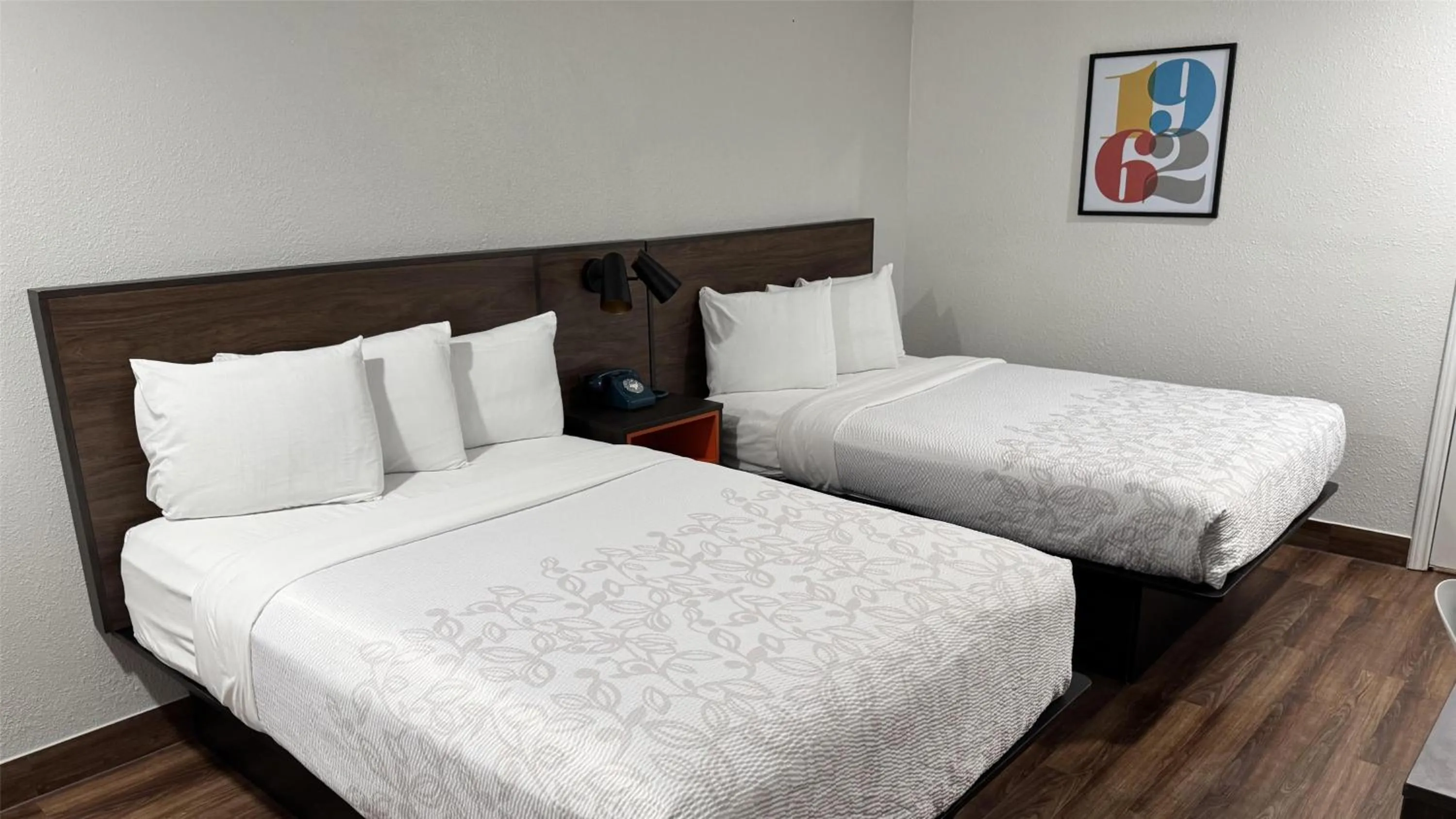 Quadruple Room - Disability Access - Non-Smoking in Motel 6 Galveston, TX Seawall