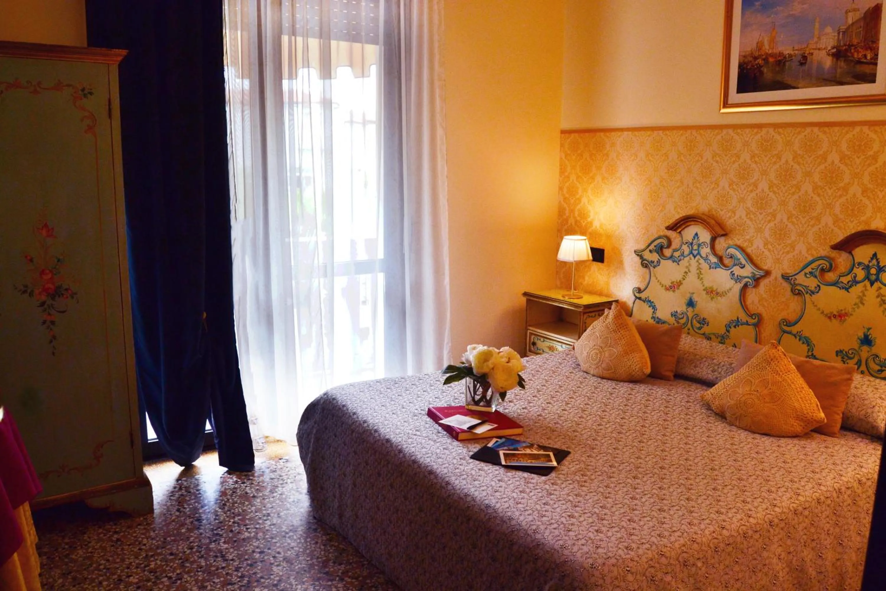 Double Room with Private External Bathroom in Venice Lion Residence - Vespucci