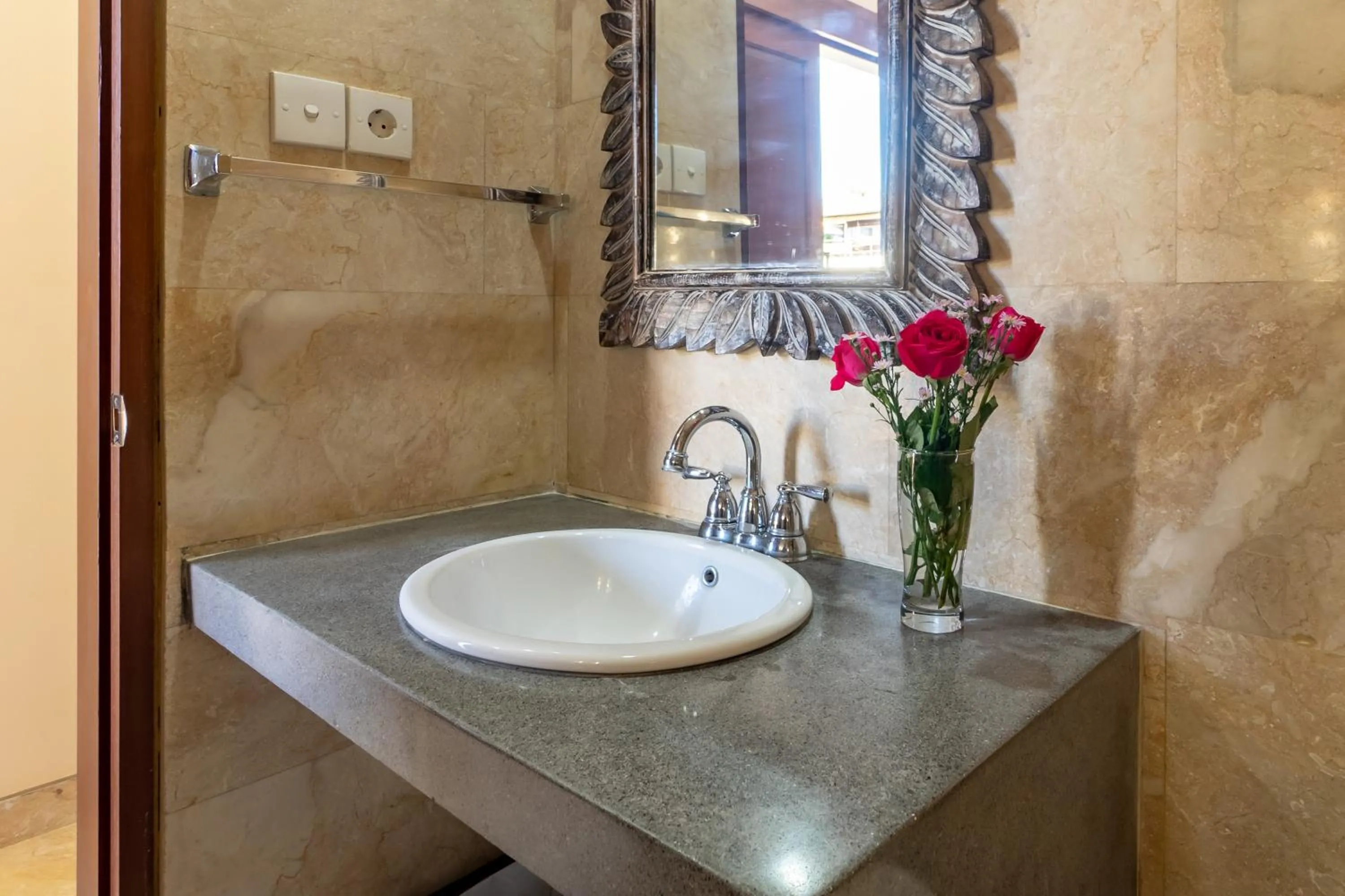 Deluxe Double Room with Balcony in Kecik Inn