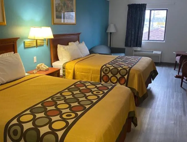 Queen Room with Two Queen Beds with Sofa Bed - Non-Smoking in Americas Best Value Inn West Frankfort