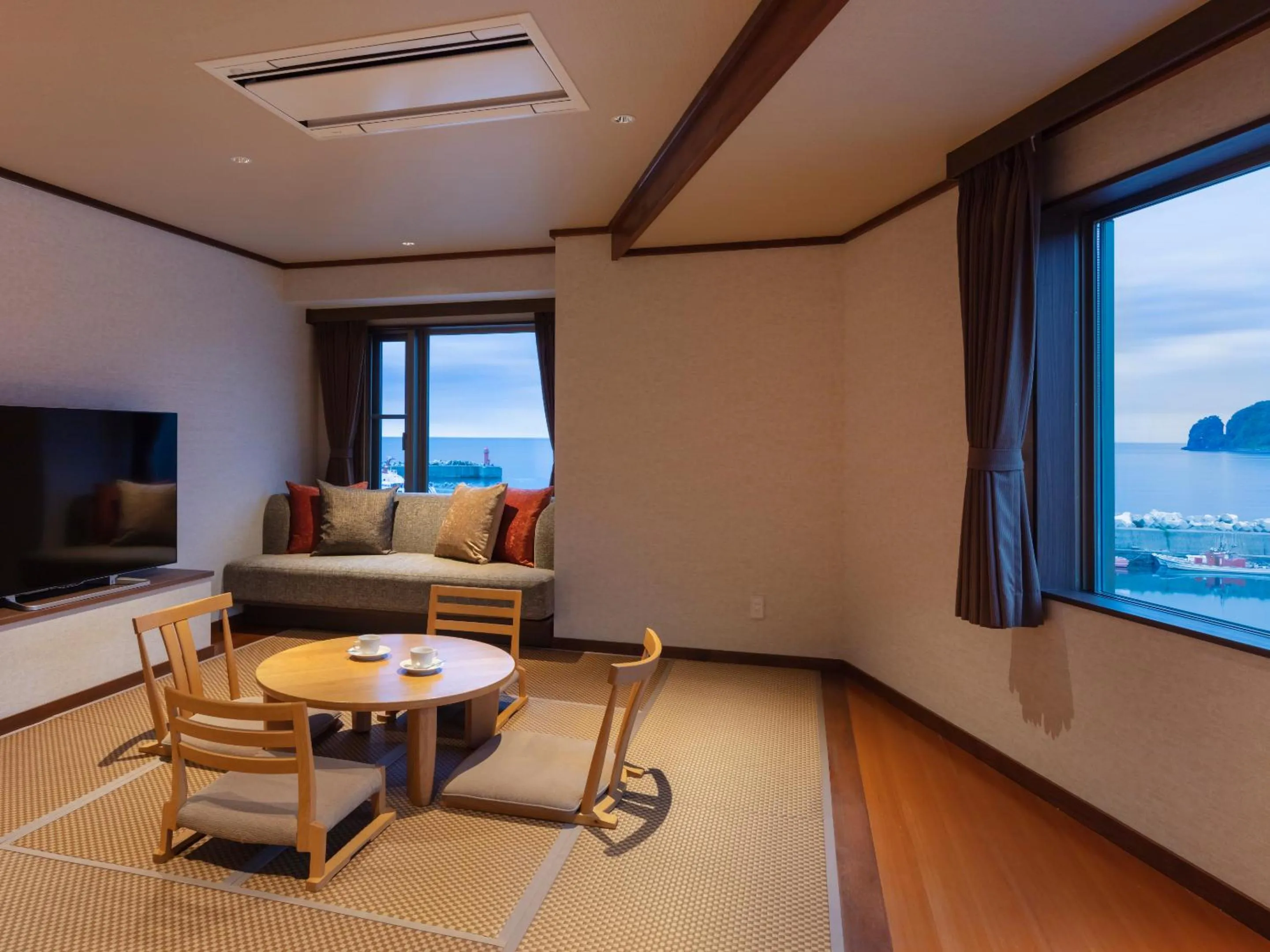 Corner Deluxe Room in Kitakobushi Shiretoko Hotel & Resort