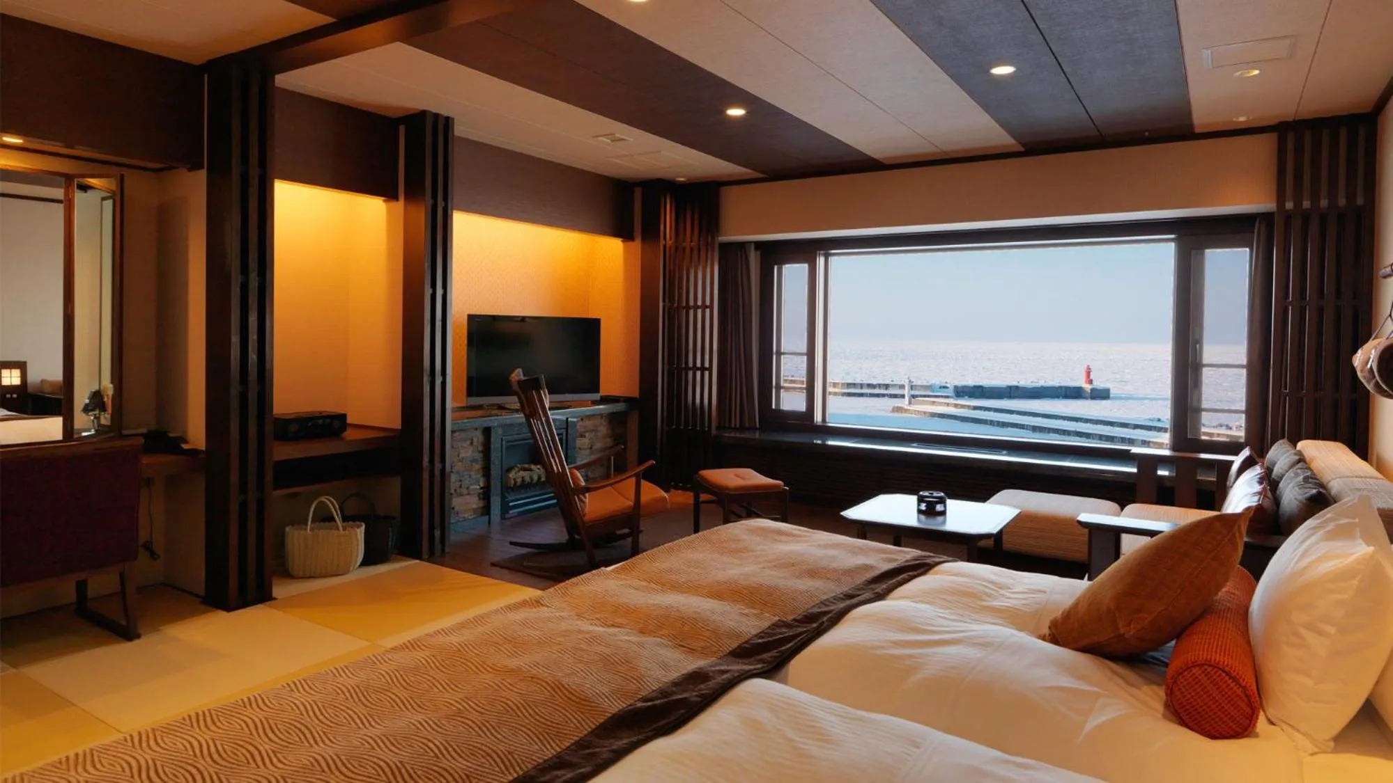 Okhotsk Club Japanese Modern Twin Room - single occupancy in Kitakobushi Shiretoko Hotel & Resort