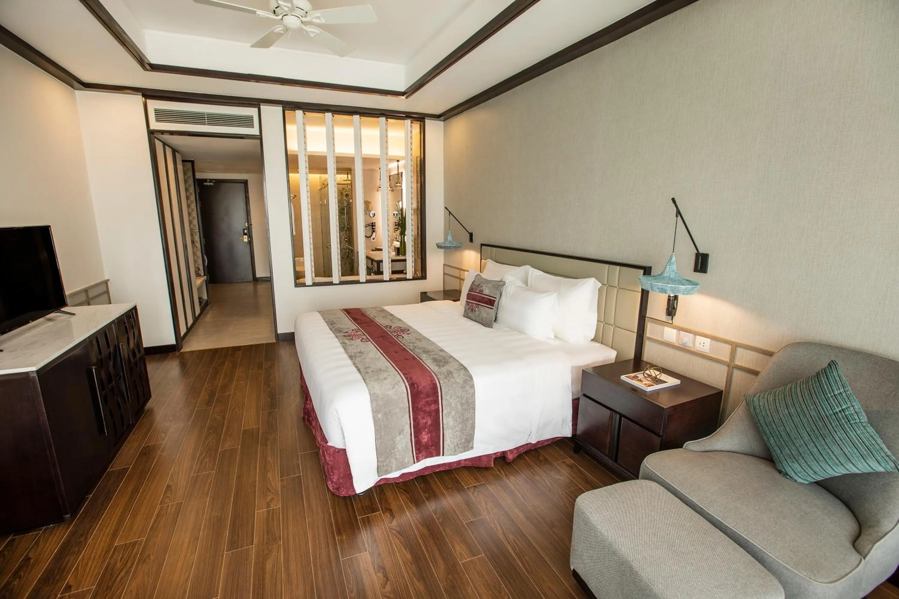 Deluxe Double Ocean View with VinWonders in Vinpearl Resort & Golf Nam Hoi An