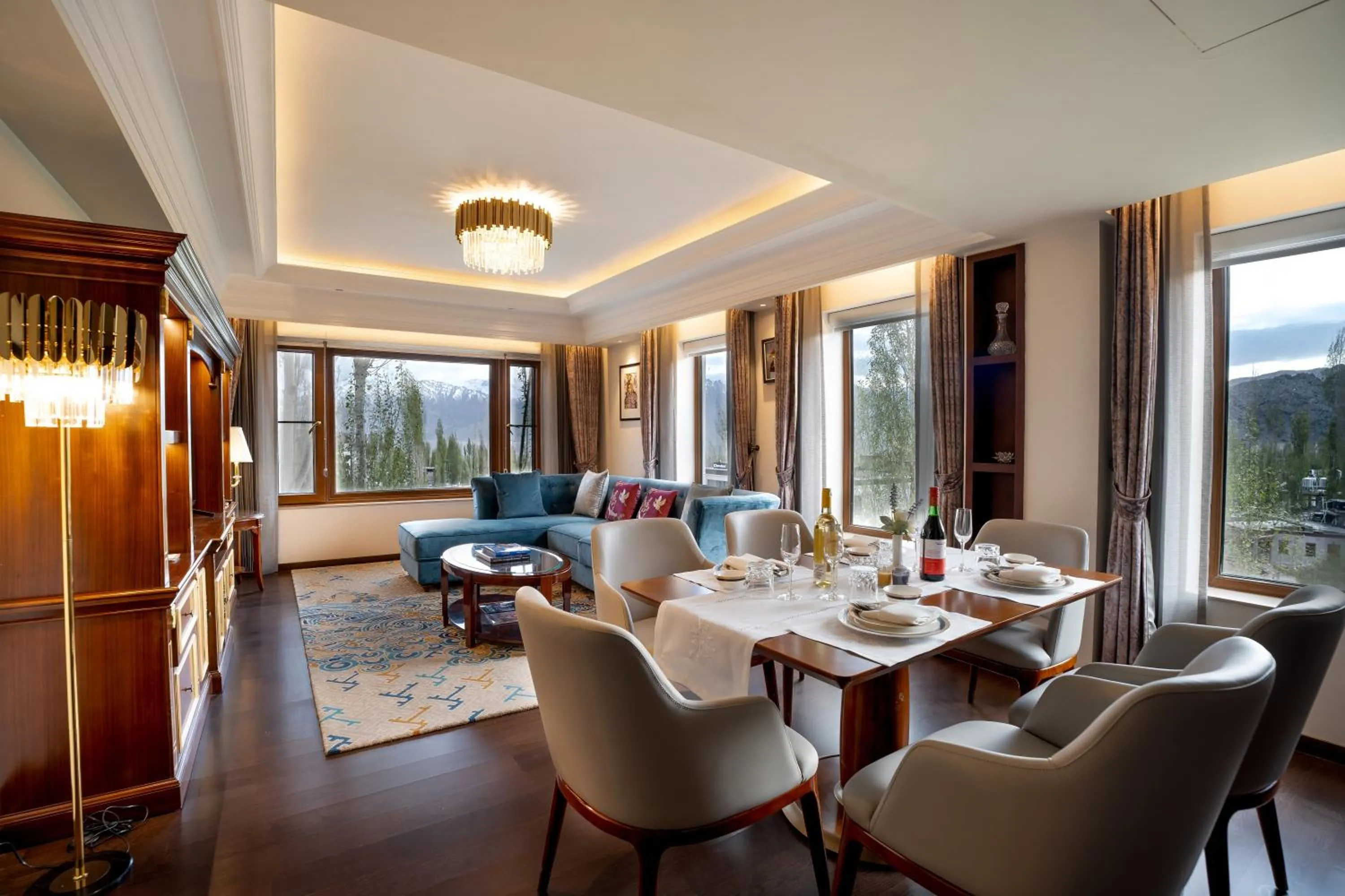 Presidential Suite in The Indus Valley