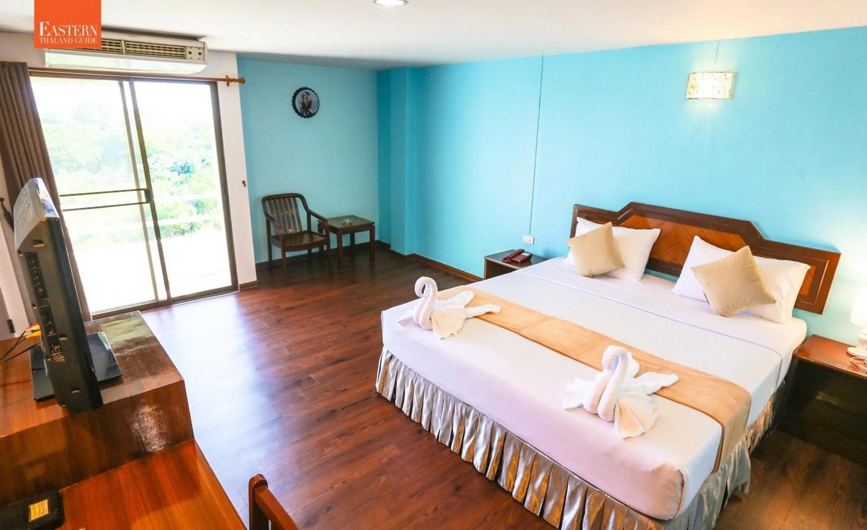 Deluxe King Room in Wiangwalee Hotel