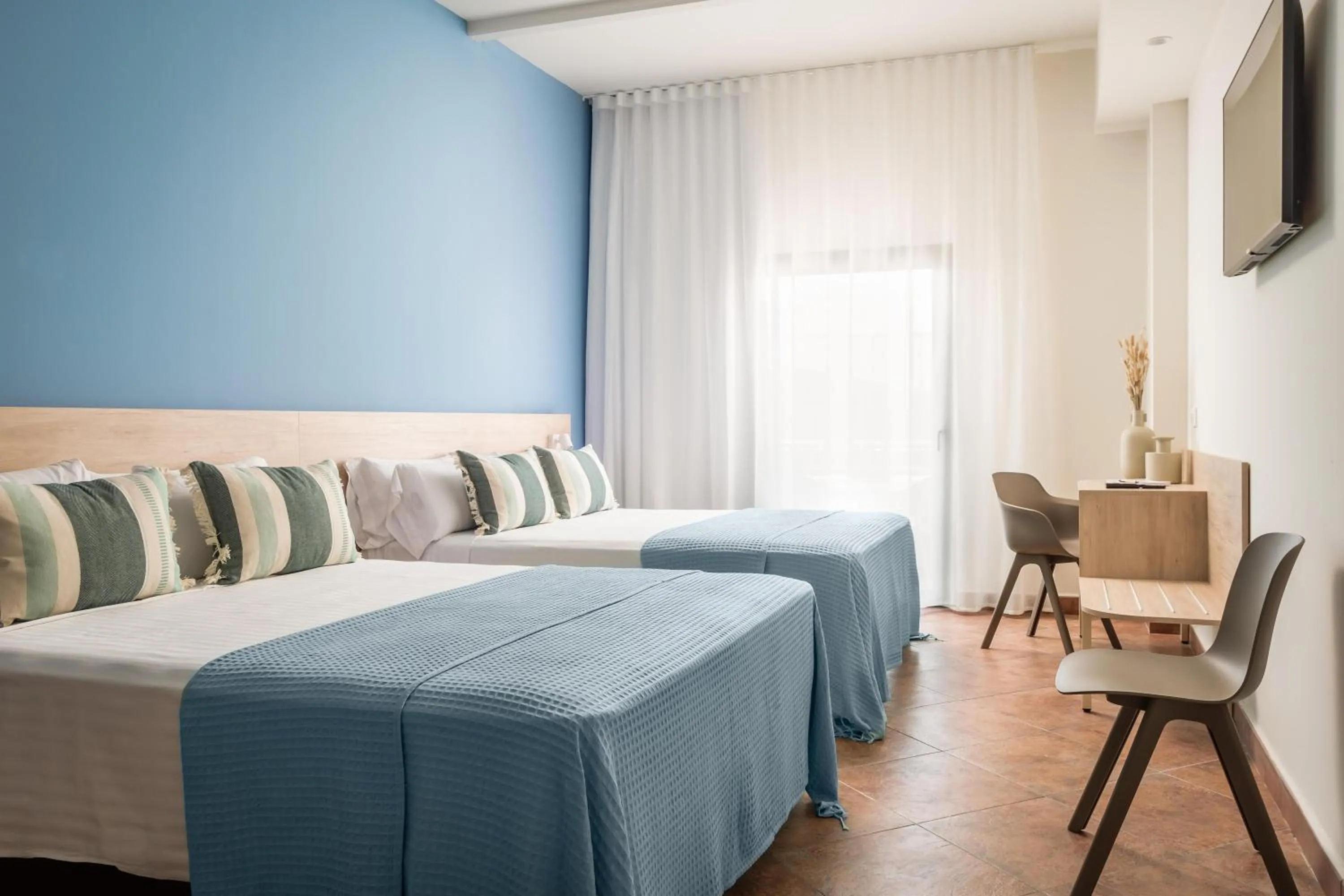 Double Room (3 Adults) in ALEGRIA Colonial Mar Aquafun