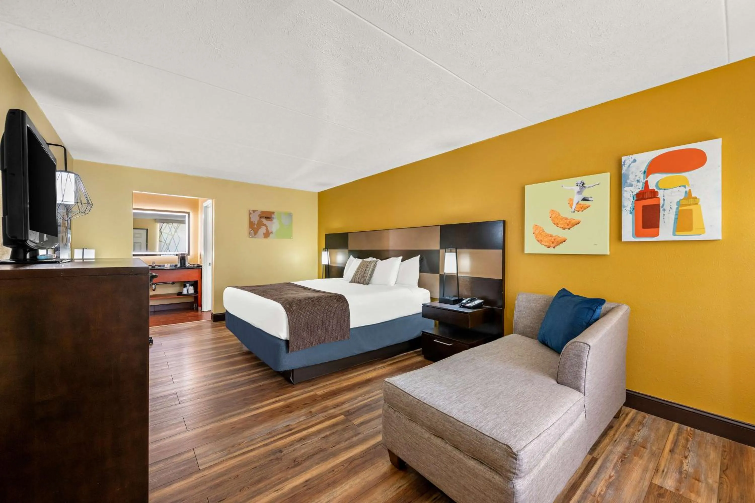 King Room with Bath Tub - Disability Access/Non-Smoking  in Best Western Corbin Inn