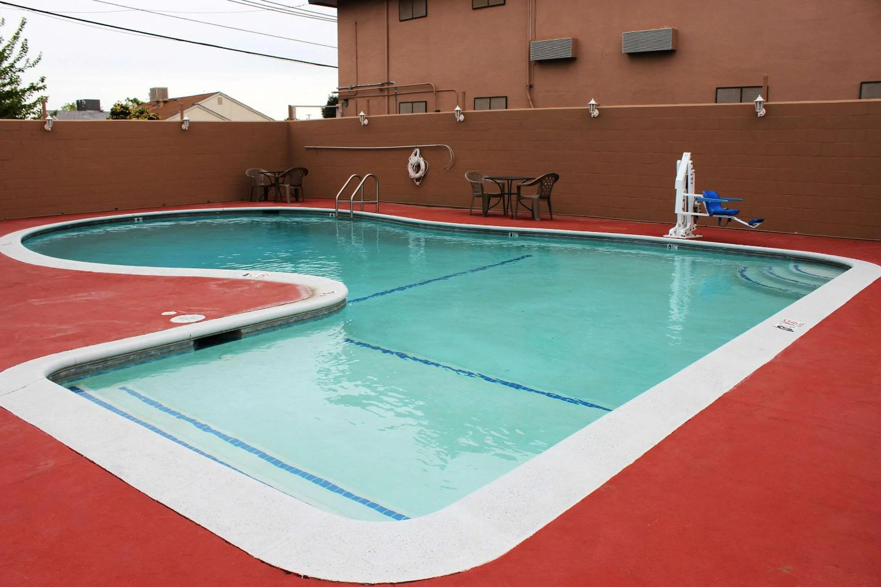 Queen Room with Two Queen Beds - Non-Smoking in Rodeway Inn Near University-Gateway to Yosemite