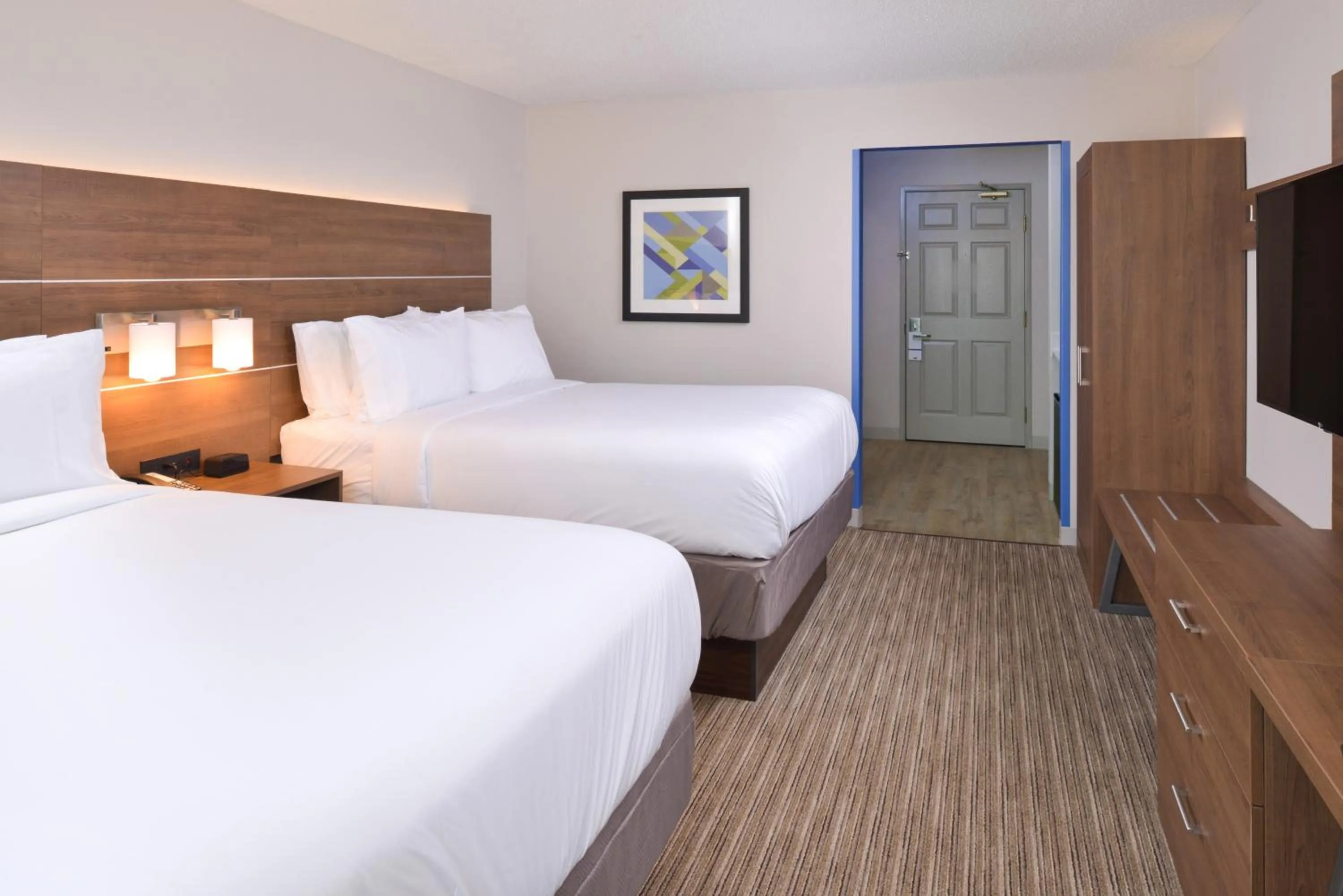Standard Queen Room with Two Queen Beds in Holiday Inn Express & Suites - Omaha - 120th and Maple by IHG