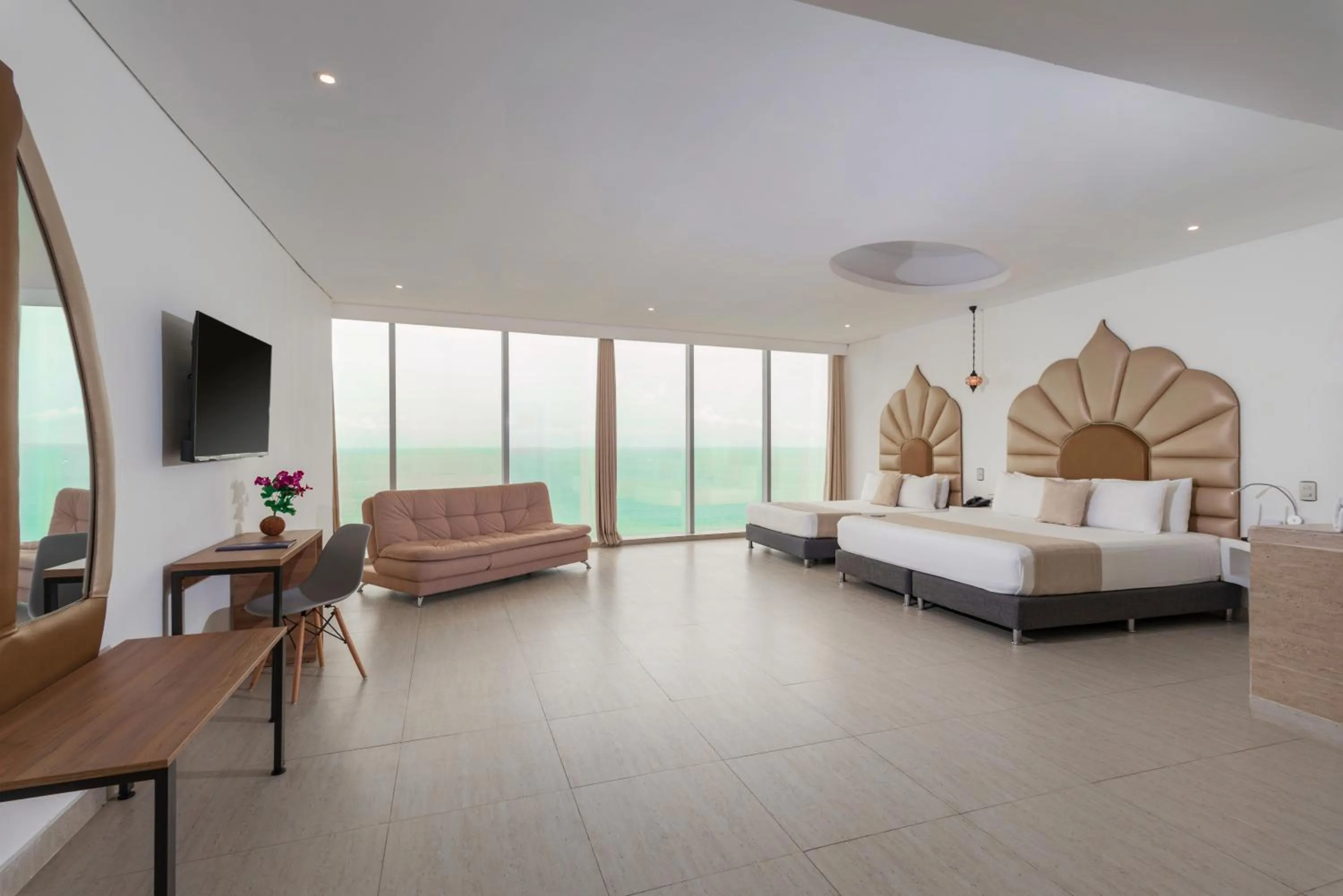 Junior Suite Ocean View (2 Adults) in Hotel Cartagena Dubai